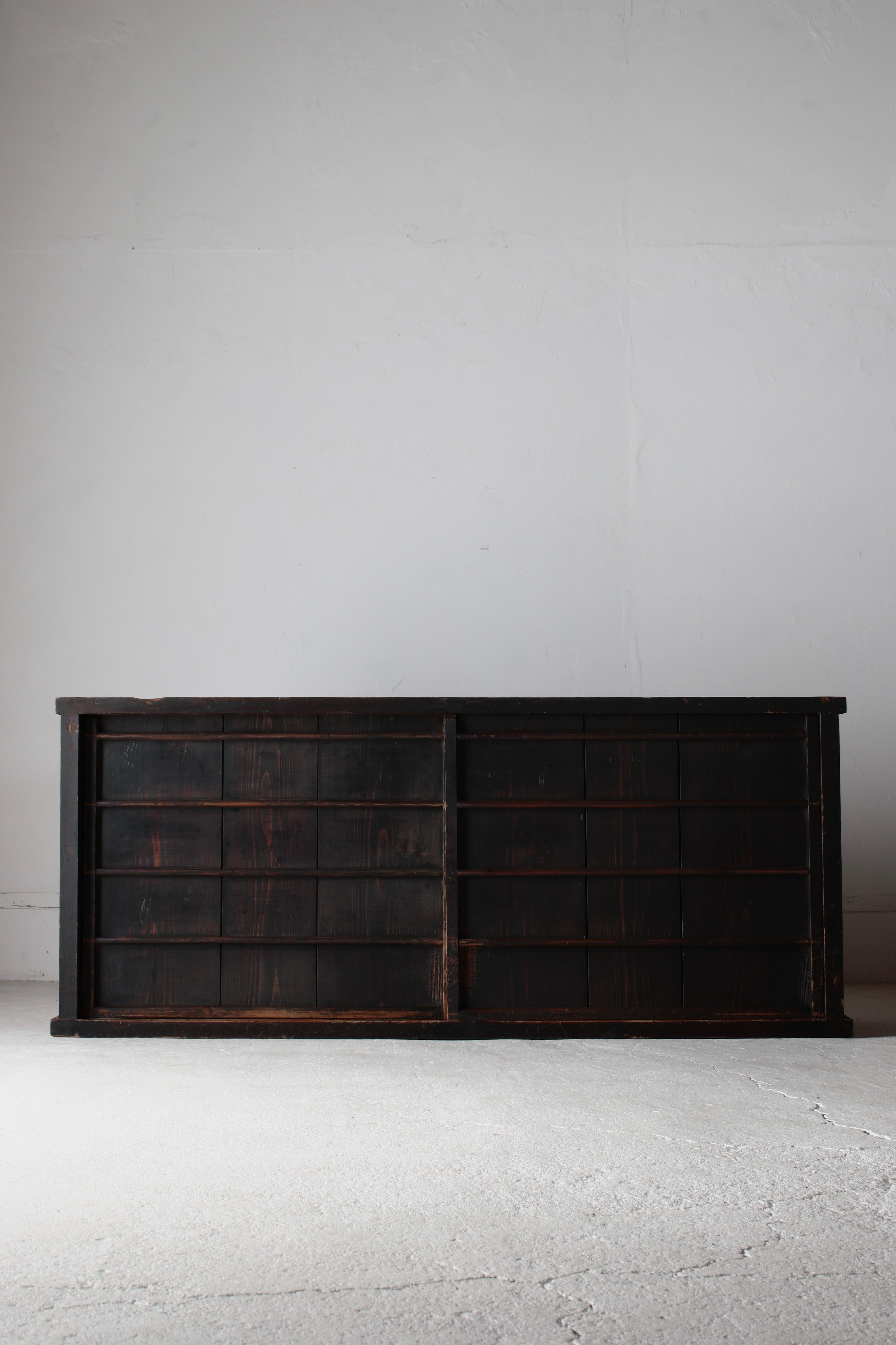 Antico Tansu nero di grandi dimensioni / Credenza / 1868-1912 Wabi-sabi giapponese 3