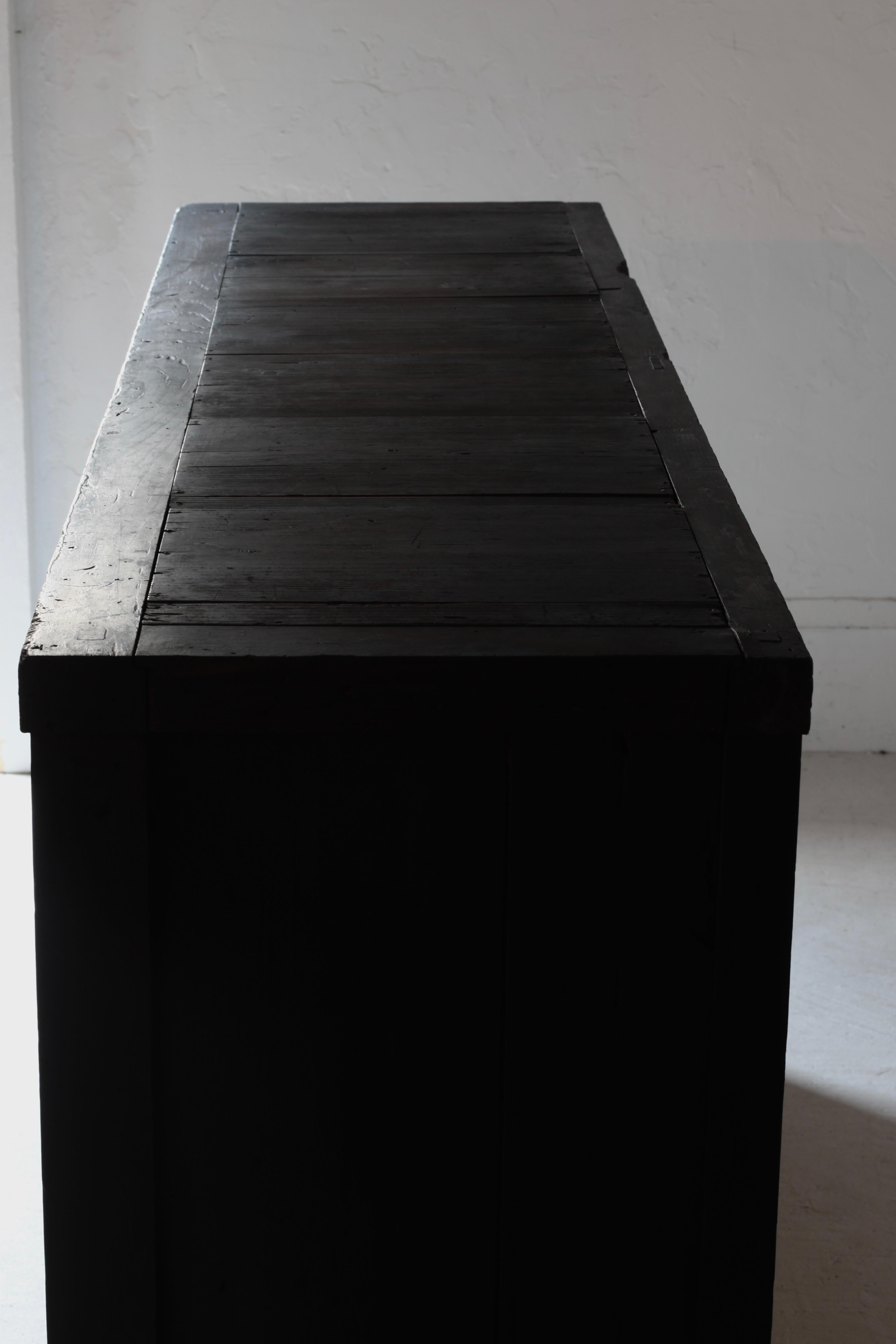 Antiguo Tansu Japonés Negro Grande / Aparador / 1868-1912s Wabi-sabi en venta 5