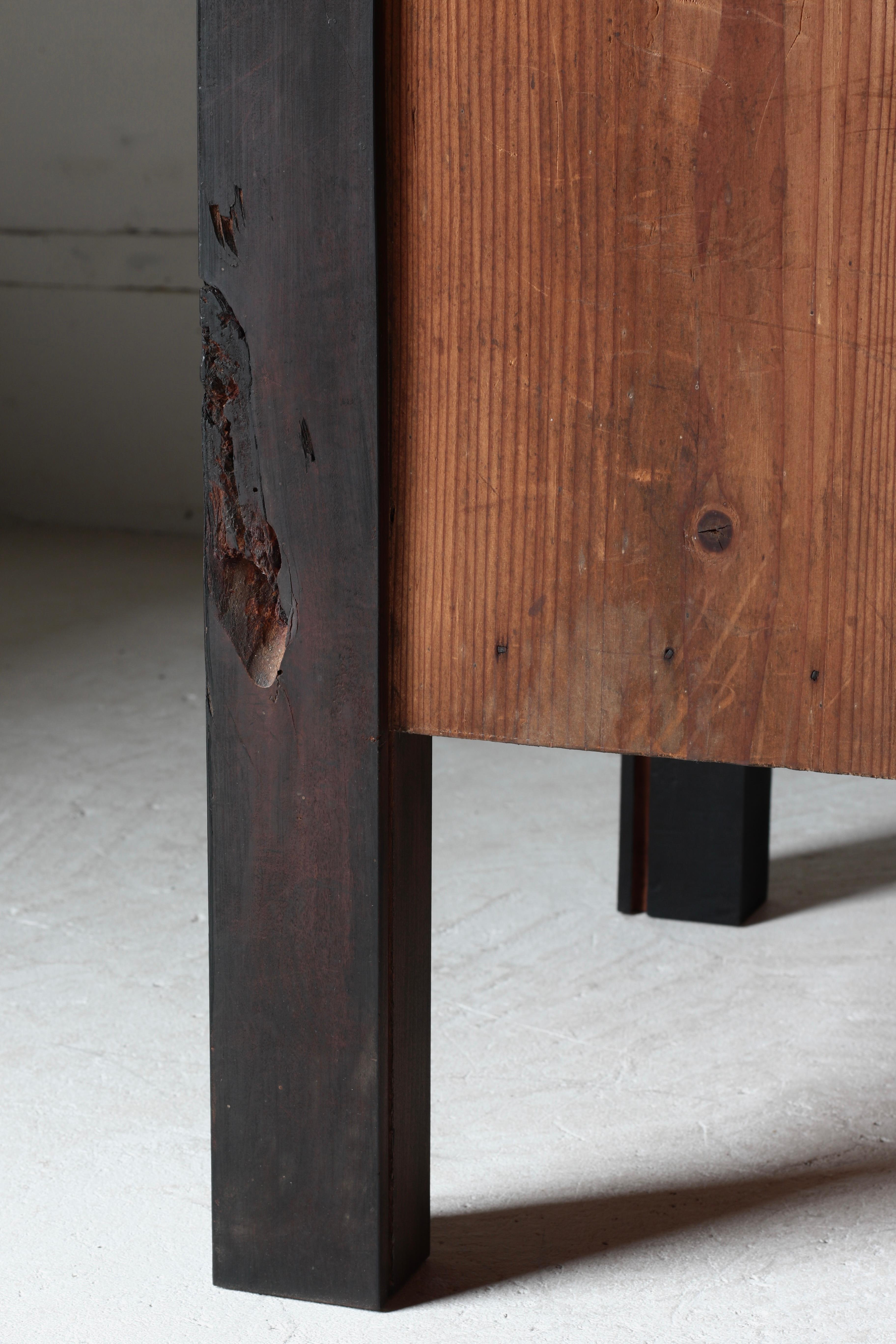 Antico Tansu nero di grandi dimensioni / Credenza / 1868-1912 Wabi-sabi giapponese in vendita 6