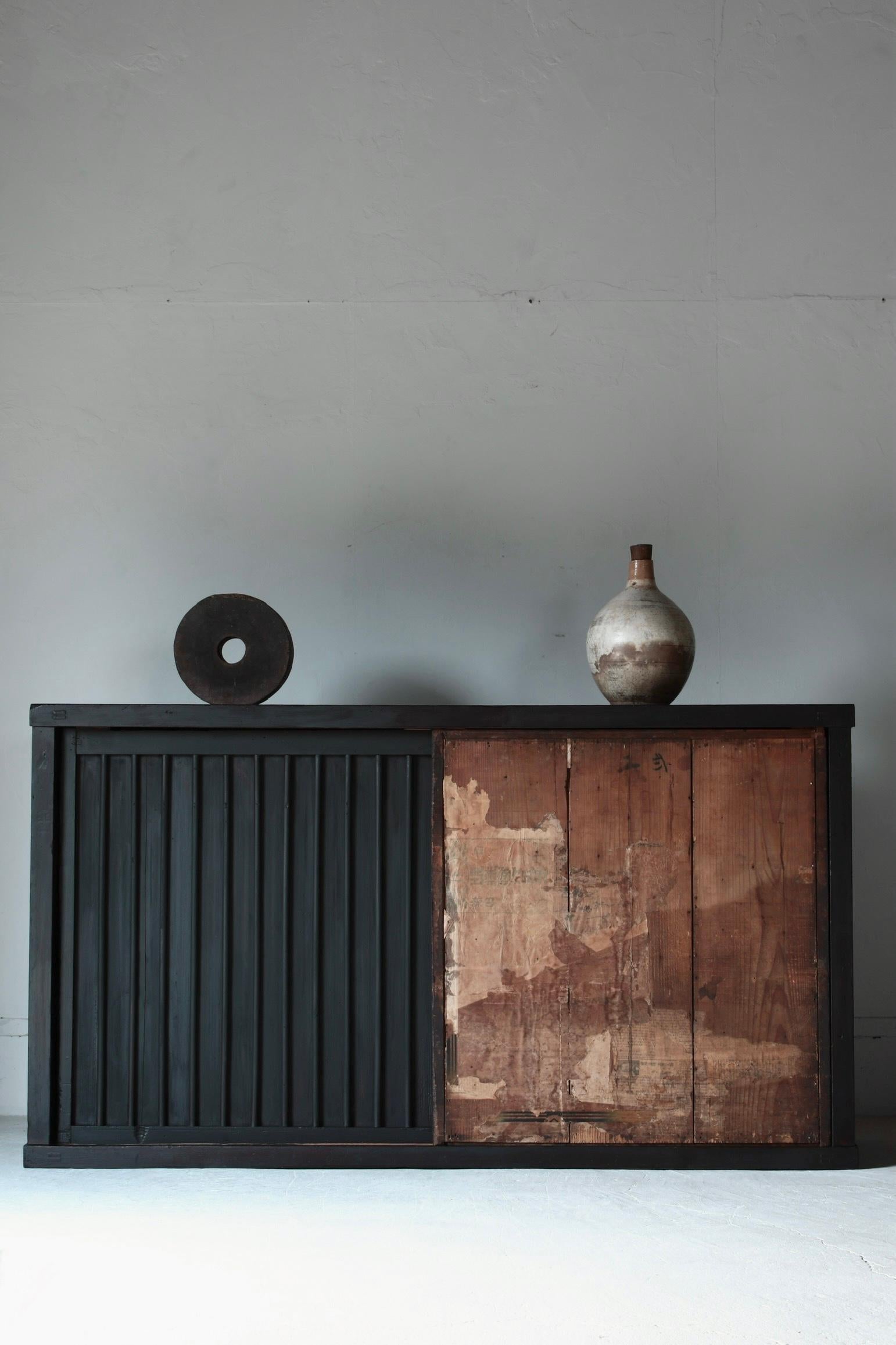 Antiguo Tansu Japonés Negro Grande / Aparador / 1868-1912s Wabi-sabi en venta 9