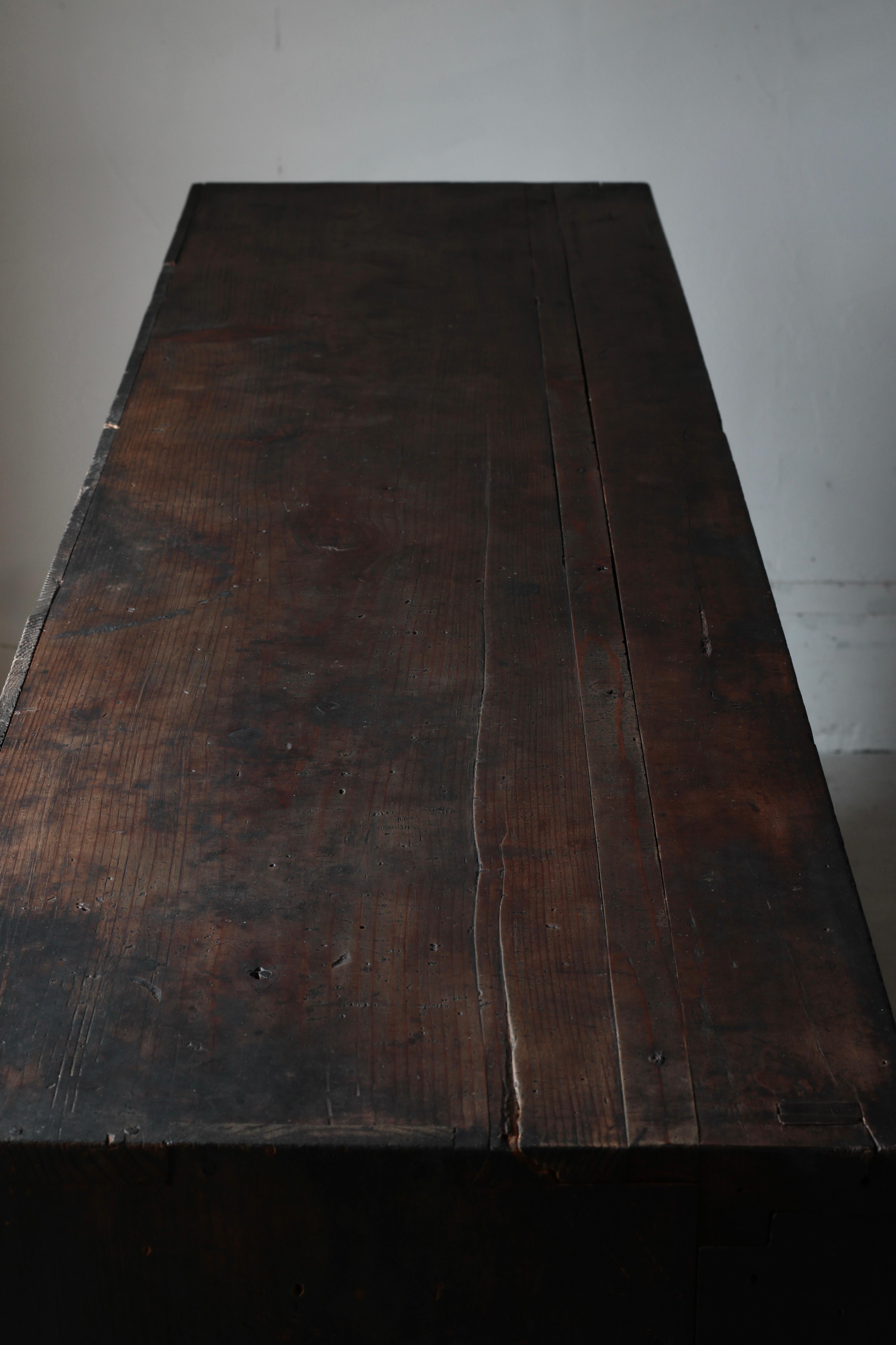 Antiguo Tansu Negro Japonés Grande / Aparador / 1868-1912s / Wabi-Sabi en venta 9