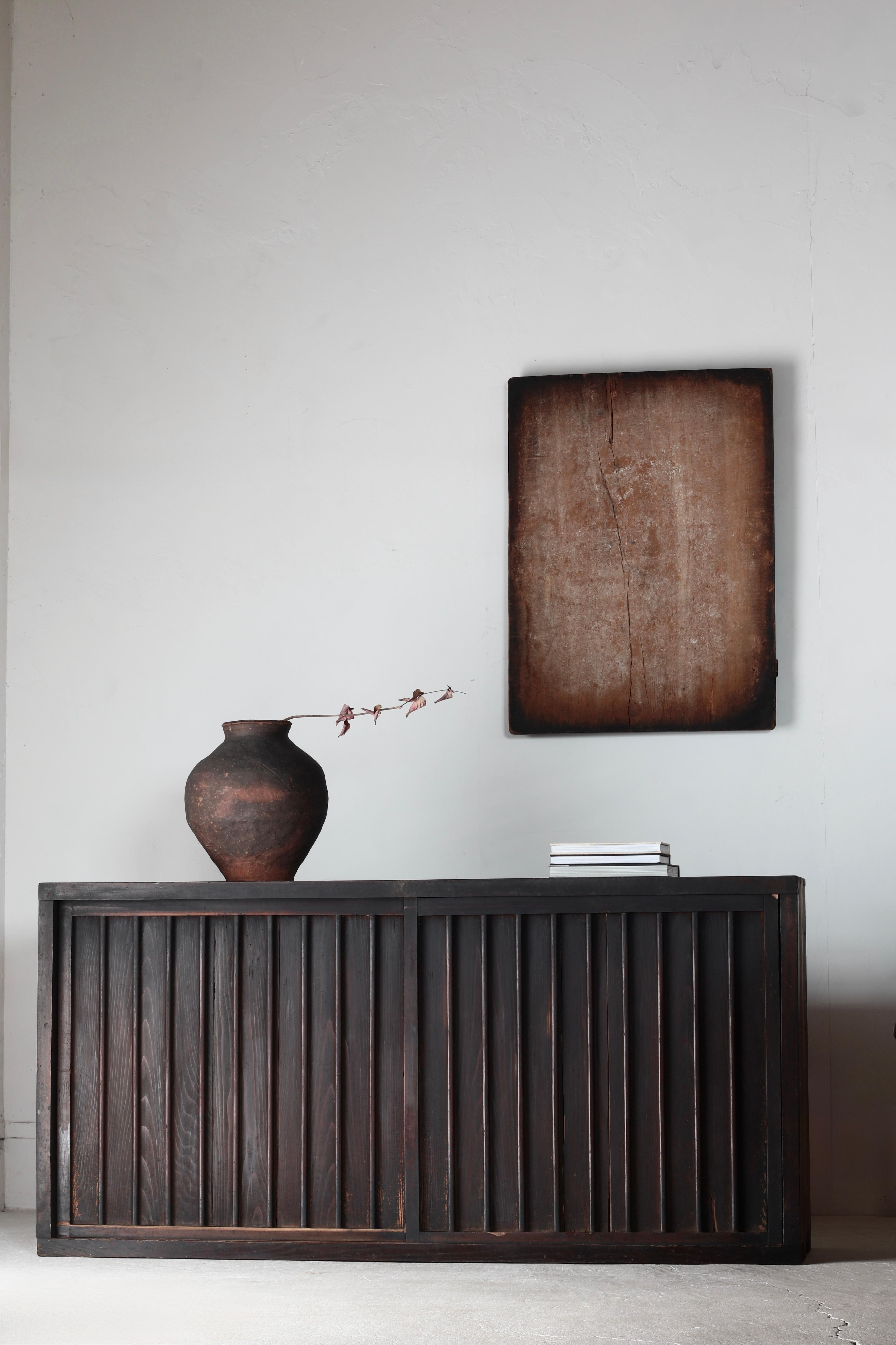 Antiguo Tansu Negro Japonés Grande / Aparador / 1868-1912s / Wabi-Sabi Meiji en venta