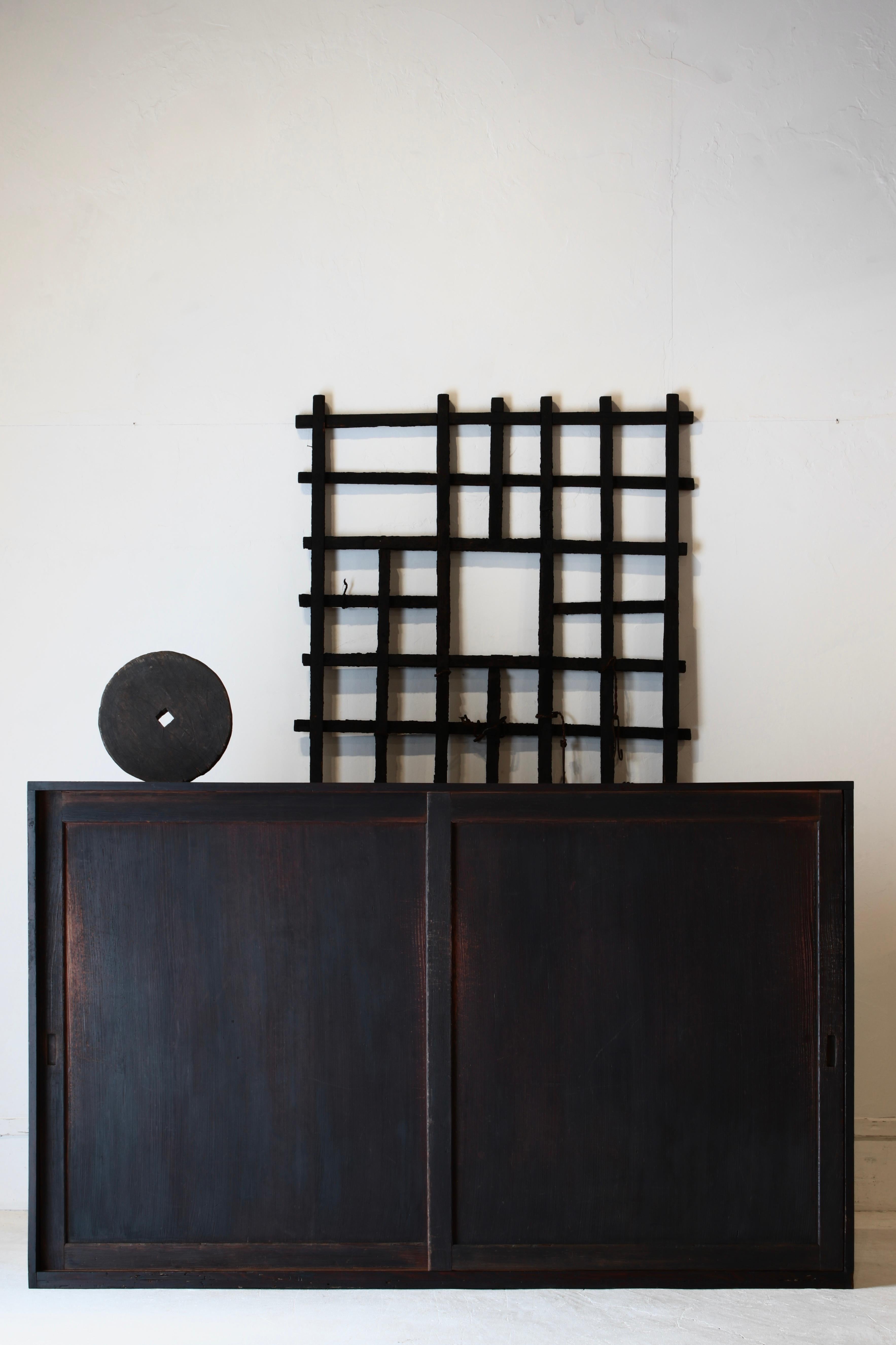 Antiguo Tansu Japonés Negro Grande / Aparador / 1868-1912s Wabi-sabi Carpintería