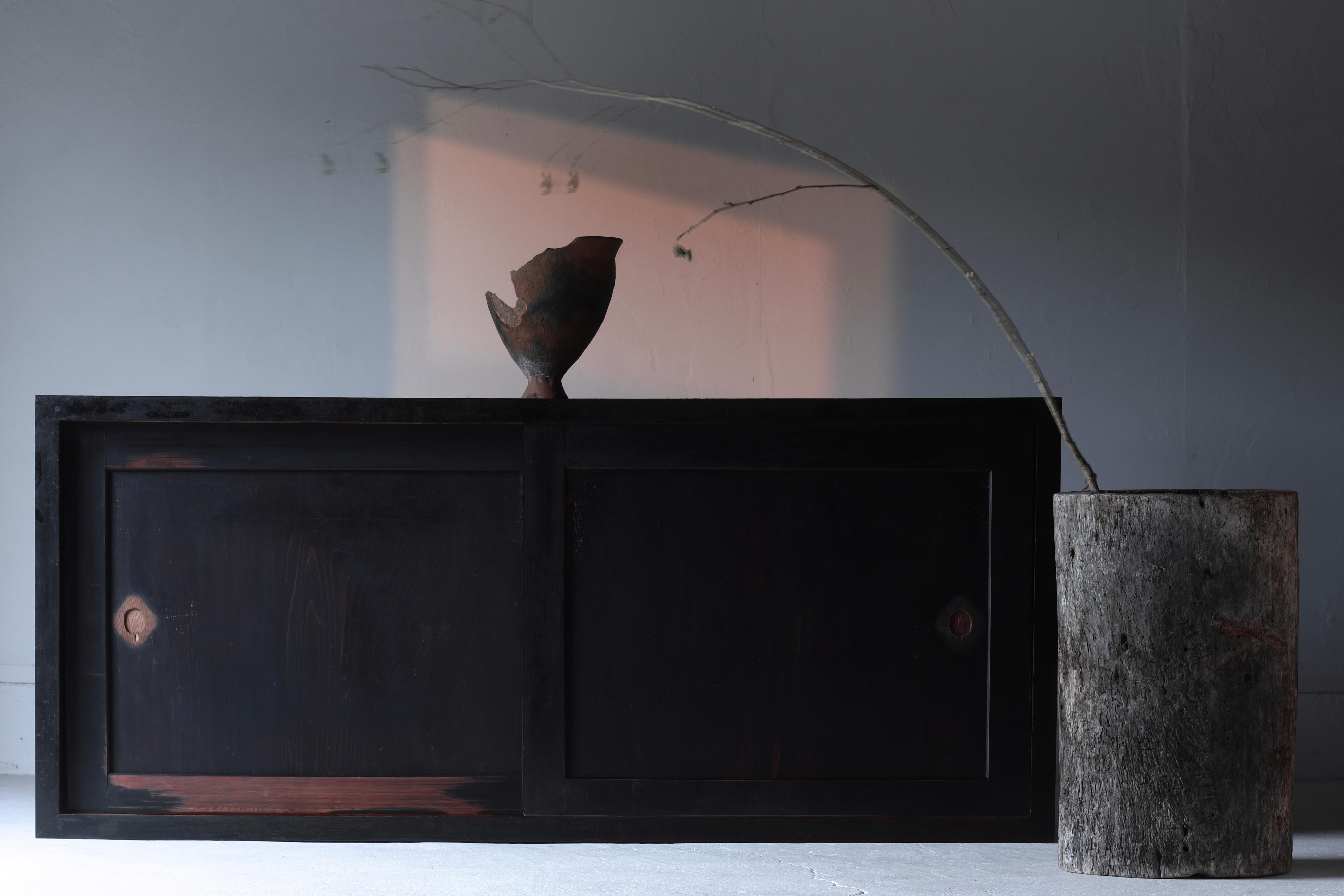 Antiguo Tansu Japonés Negro Grande / Aparador / 1868-1912s Wabi-sabi en Bueno Estado en Iwate-gun Shizukuishi-cho, Iwate Prefecture