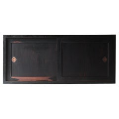 Antico Tansu nero di grandi dimensioni / Credenza / 1868-1912 Wabi-sabi giapponese