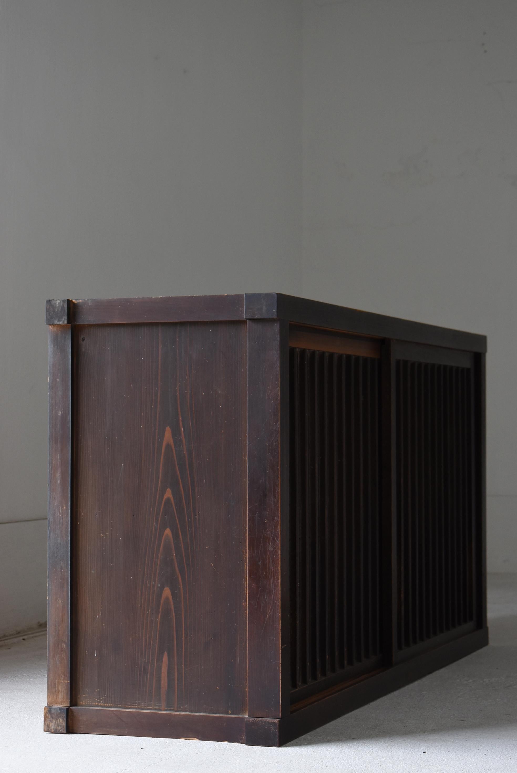Grand Tansu brun ancien japonais 1860s-1900s / Sideboard Cabinet Wabisabi en vente 4