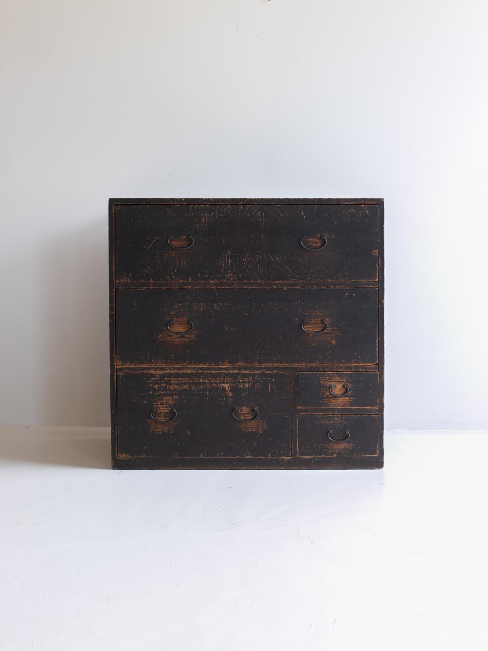 Antike japanische große Schublade 1860er-1900er Jahre / Schrank Tansu Wabi Sabi, Tansu Wabi Sabi (Meiji-Periode) im Angebot