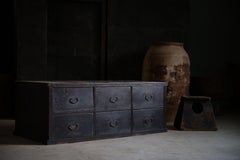 Japanese Antique Large Low Shop Display Counter with 6 Drawers, Wabi Sabi Tansu
