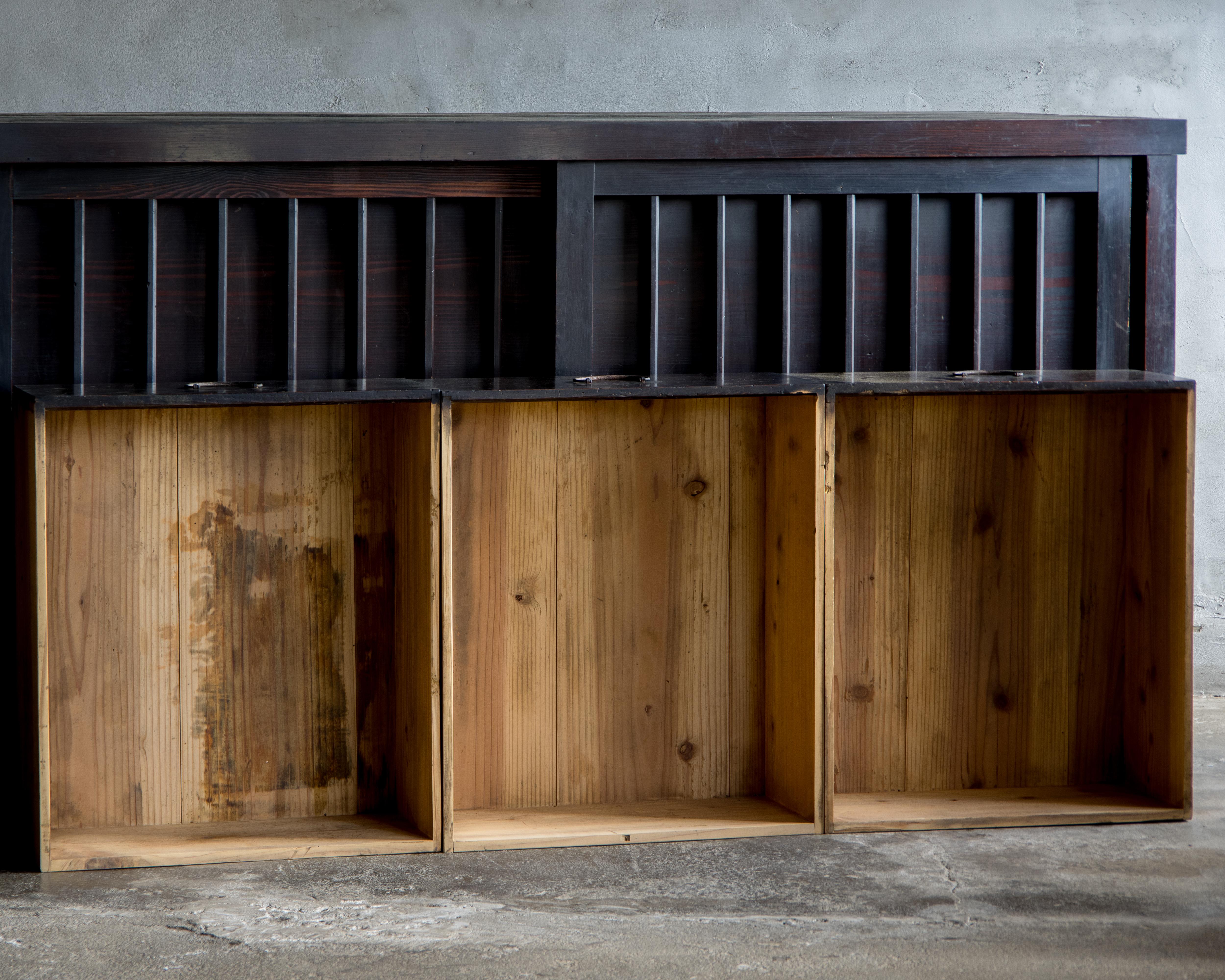 Grand Tansu japonais ancien Mizuya, ère Meiji '1868-1912', Wabi Sabi en vente 14