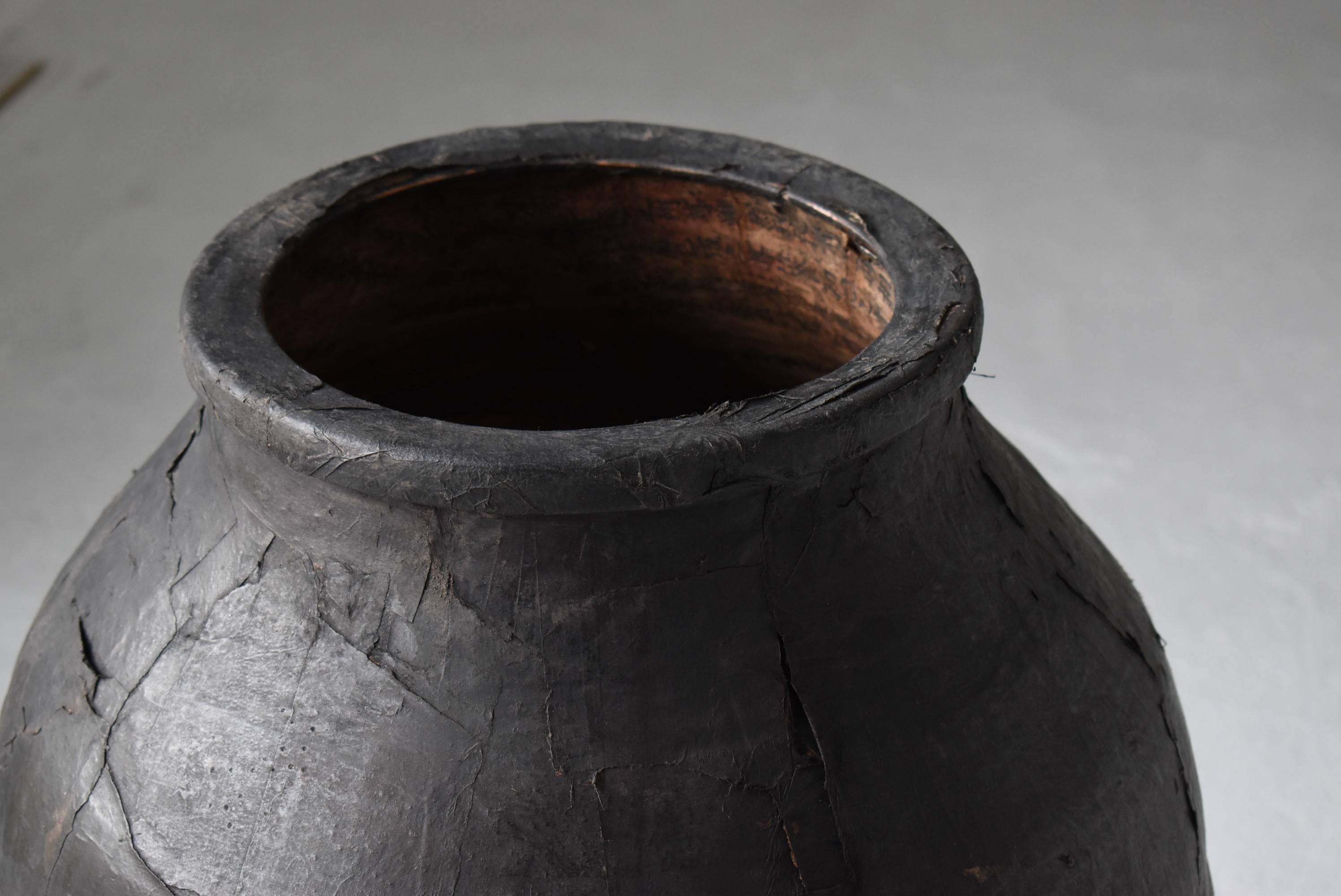 Japanische antike große Keramikvase mit Papierüberzug 1860er-1900er Jahre / Gefäß Wabisabi im Zustand „Gut“ im Angebot in Chōsei District Nagara, JP
