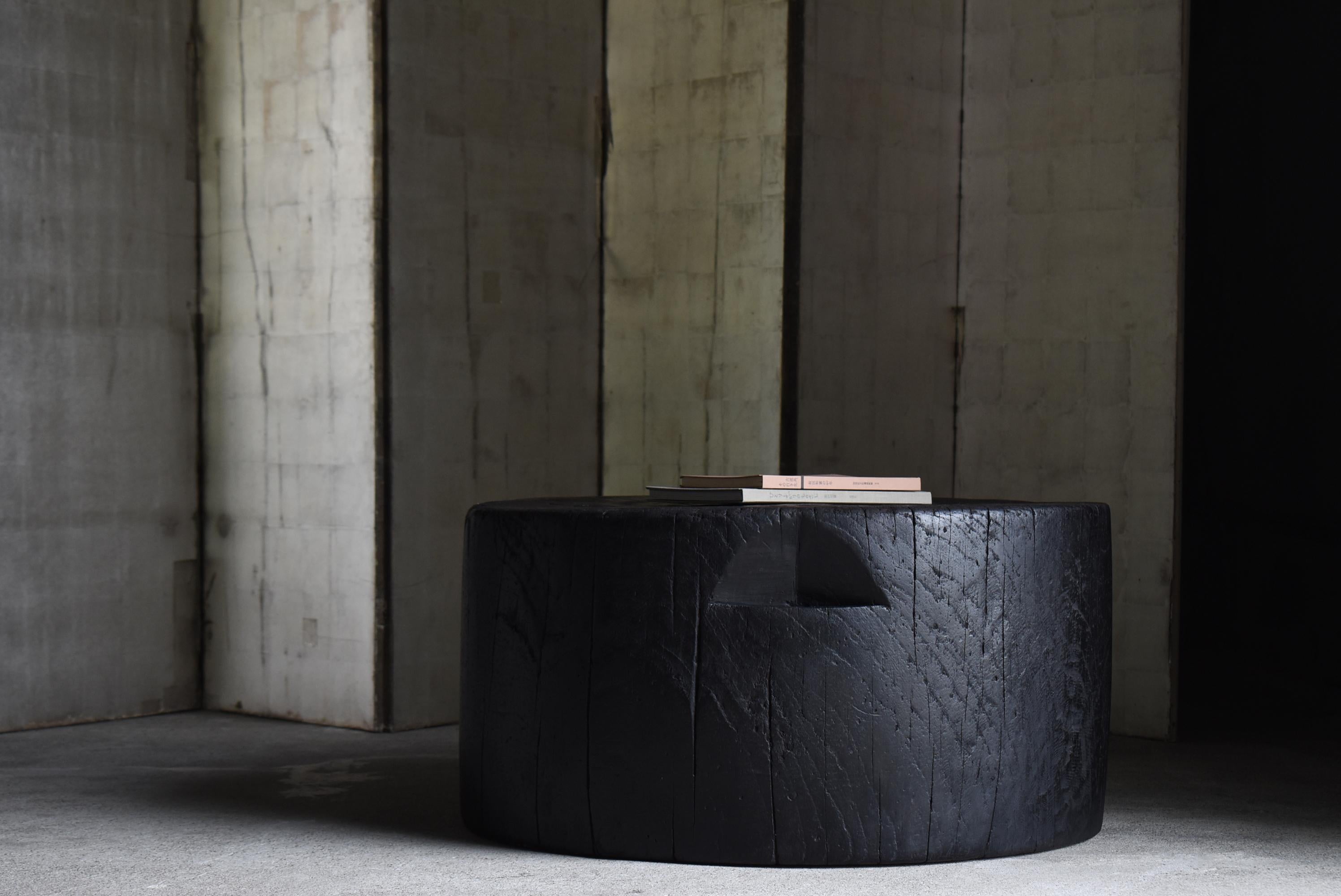 This is a large, antique, primitive-style coffee table from Japan, believed to date from the Meiji period (1860s–1900s). It is crafted from a massive zelkova tree trunk, with an impressive diameter of approximately 800 mm. 
Such large pieces of
