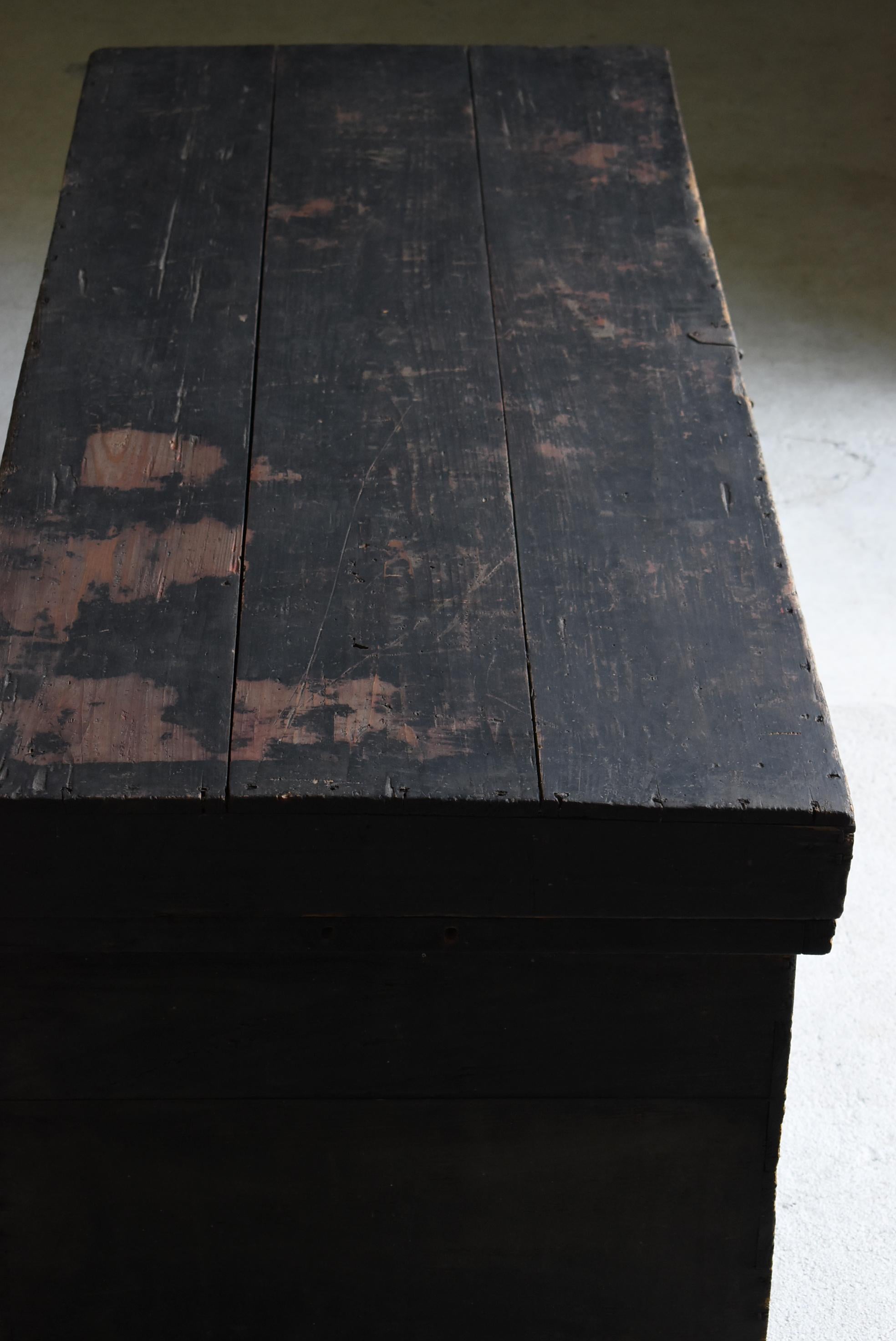 Grand buffet japonais des années 1860-1900 / Boîte de rangement Tansu Wabisabi 5