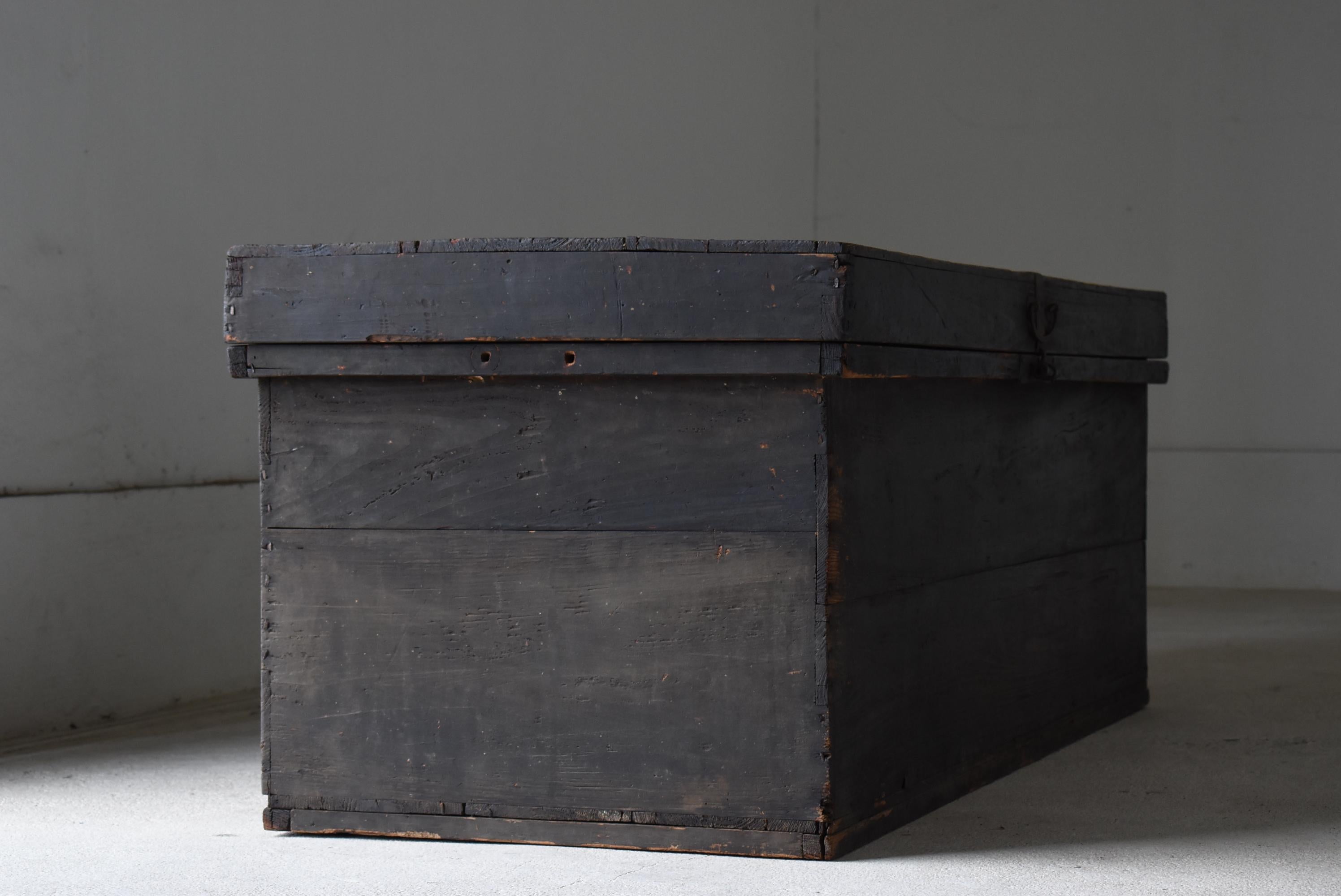 Cèdre Grand buffet japonais des années 1860-1900 / Boîte de rangement Tansu Wabisabi