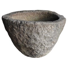 Antico vaso di pietra giapponese di grandi dimensioni "Tsukubai" 1860-1900 / Wabi Sabi