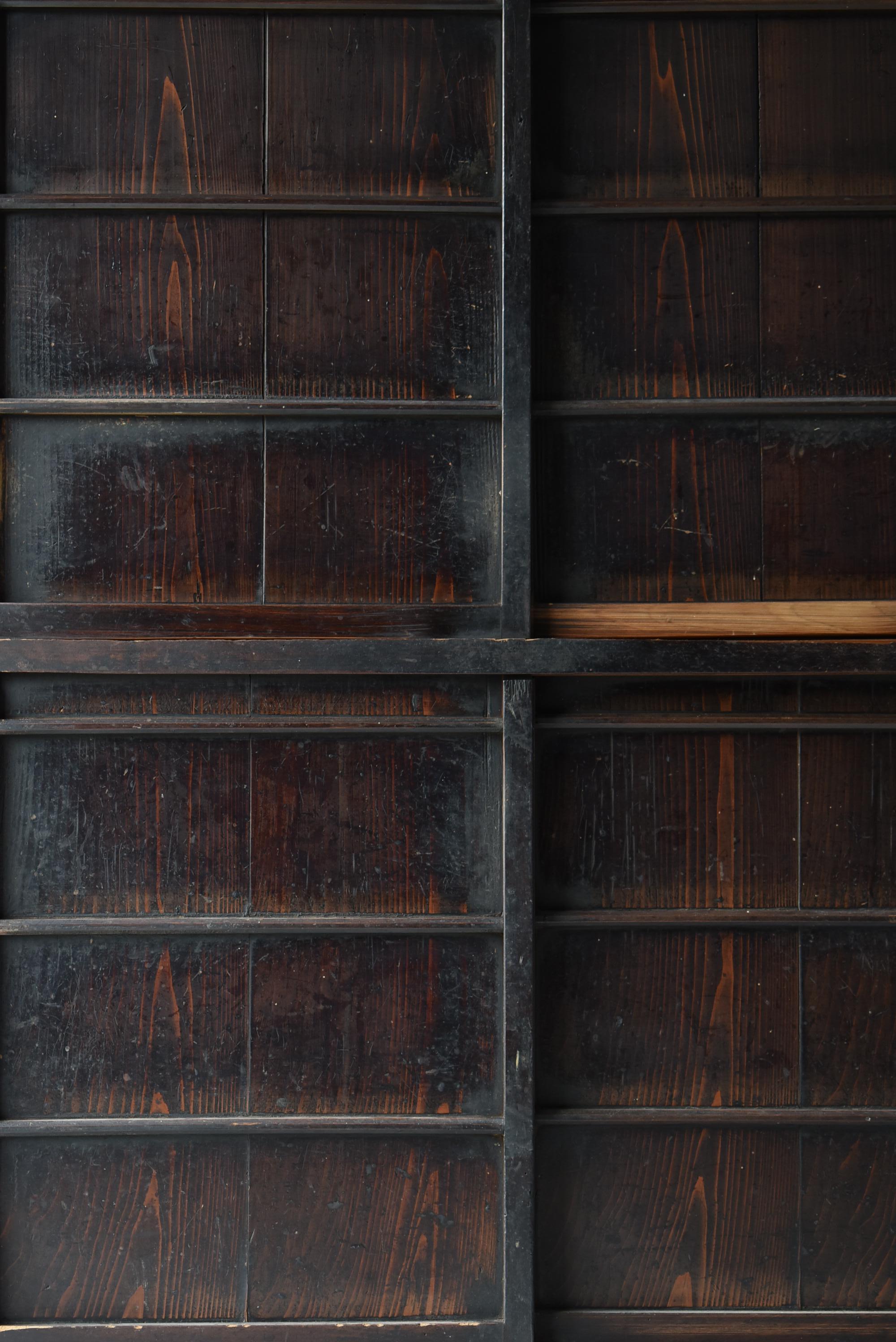 Antico Tansu giapponese di grandi dimensioni del 1860-1900 / Armadio Cabinet Wabi Sabi In condizioni buone in vendita a Chōsei District Nagara, JP