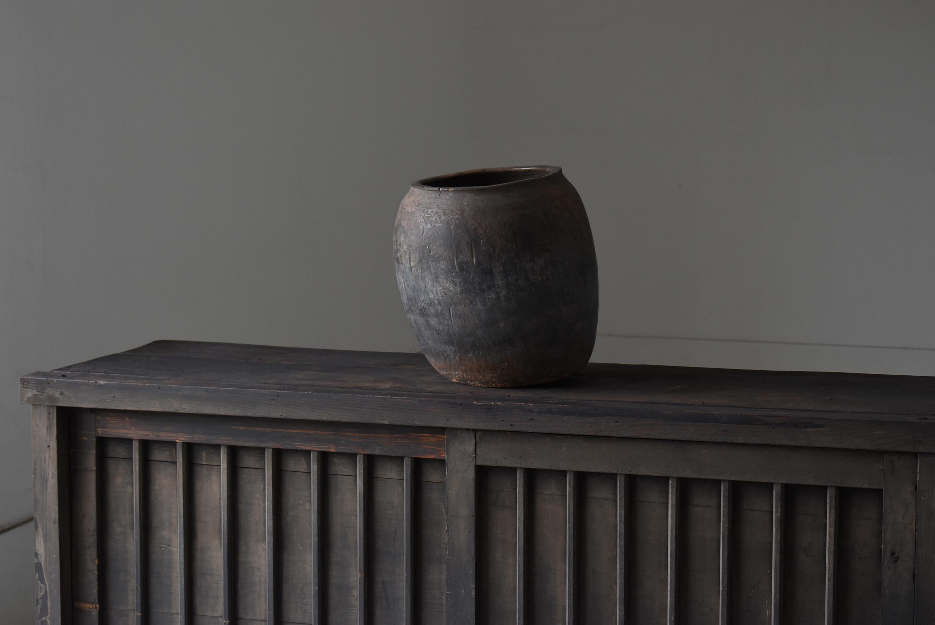 Meiji Japanese Antique Large Tansu 1860s-1900s / Sideboard Cabinet Wabisabi in vendita