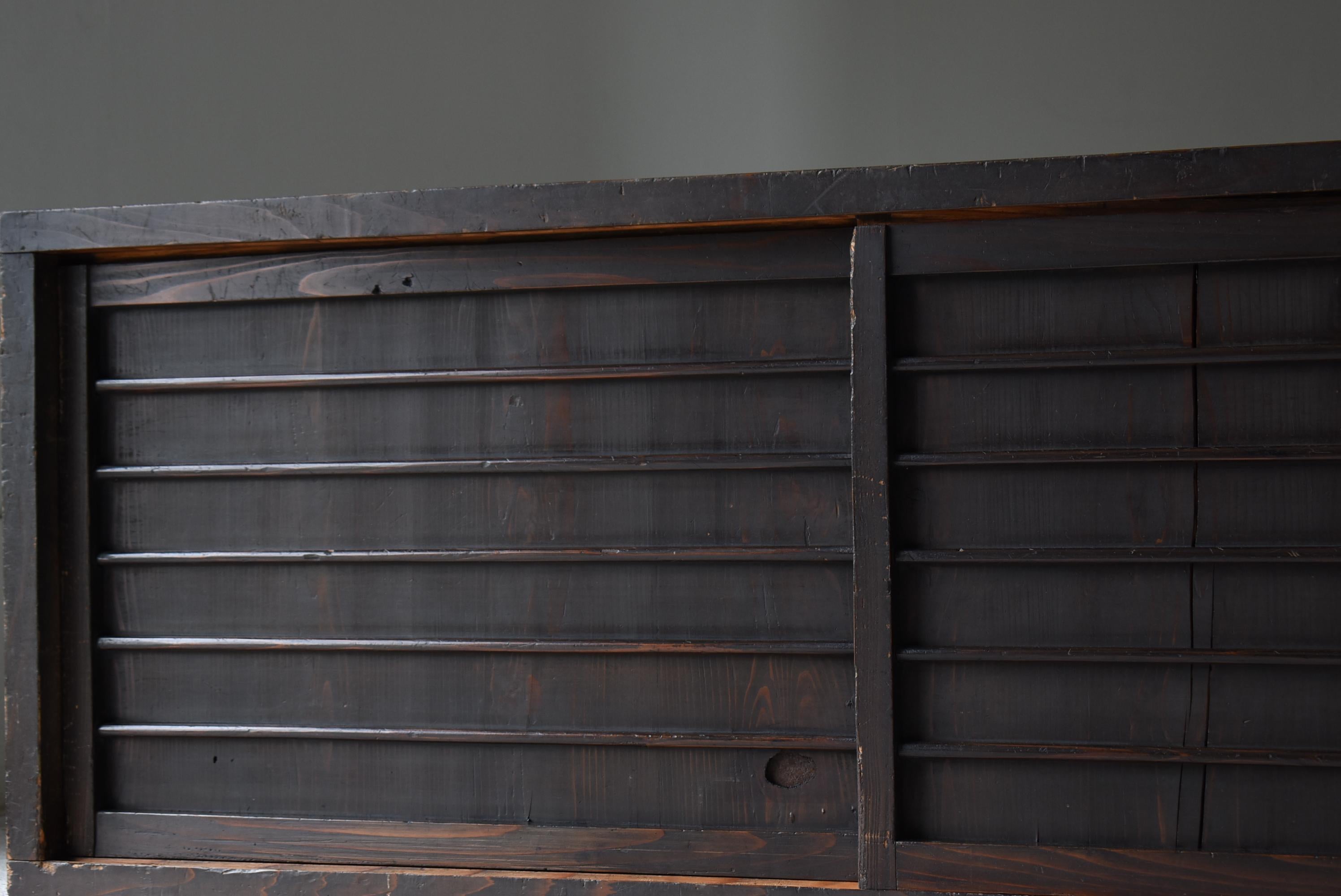 Antiguo Tansu Japonés Grande 1860s-1900s / Aparador Wabisabi siglo XX en venta