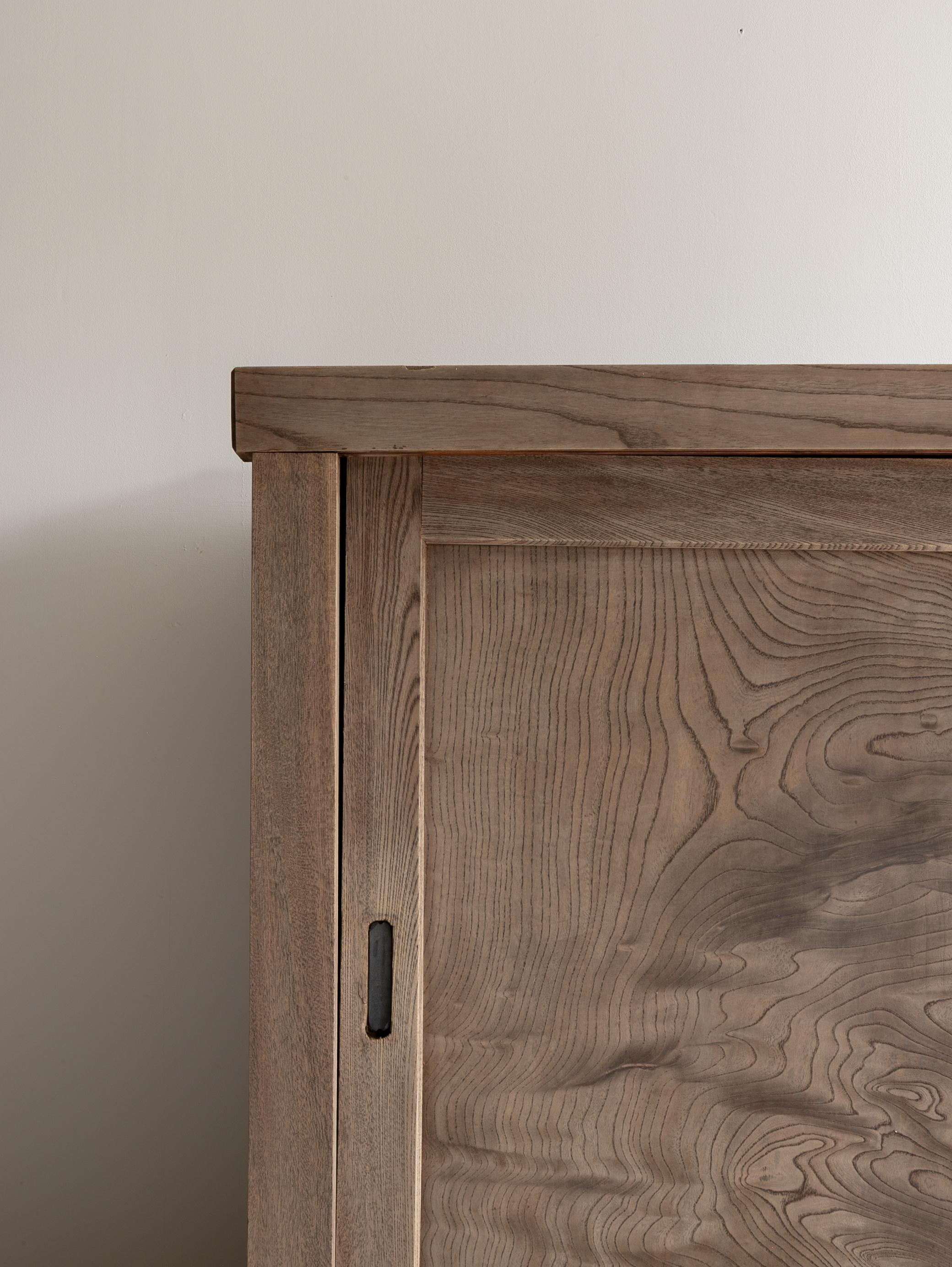 Antico Tansu giapponese di grandi dimensioni del 1860-1900 / Armadio di stoccaggio Credenza Wabisabi in vendita 2