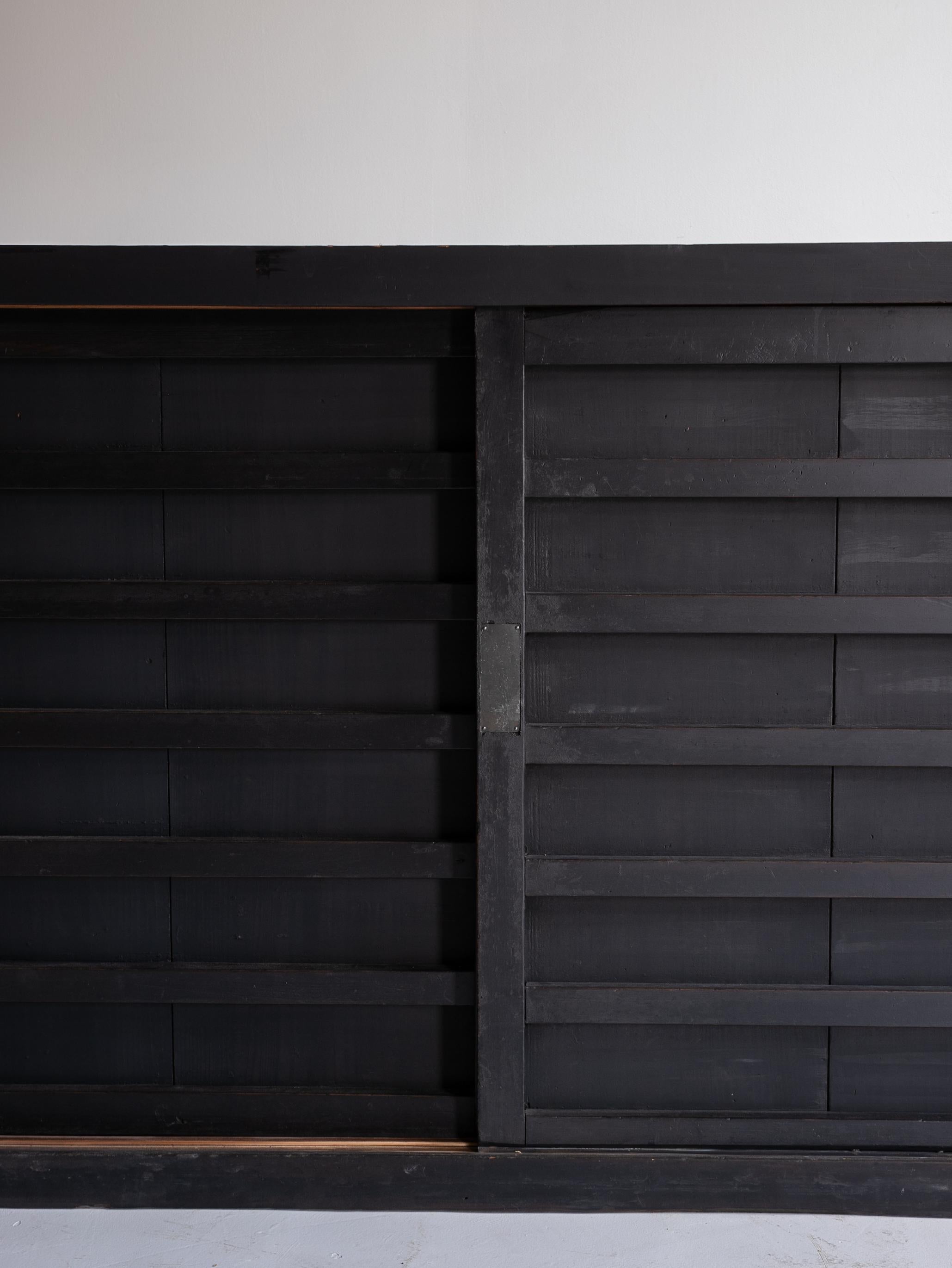 Grand Tansu japonais des années 1860-1900 / Enfilade Wabi Sabi en vente 4