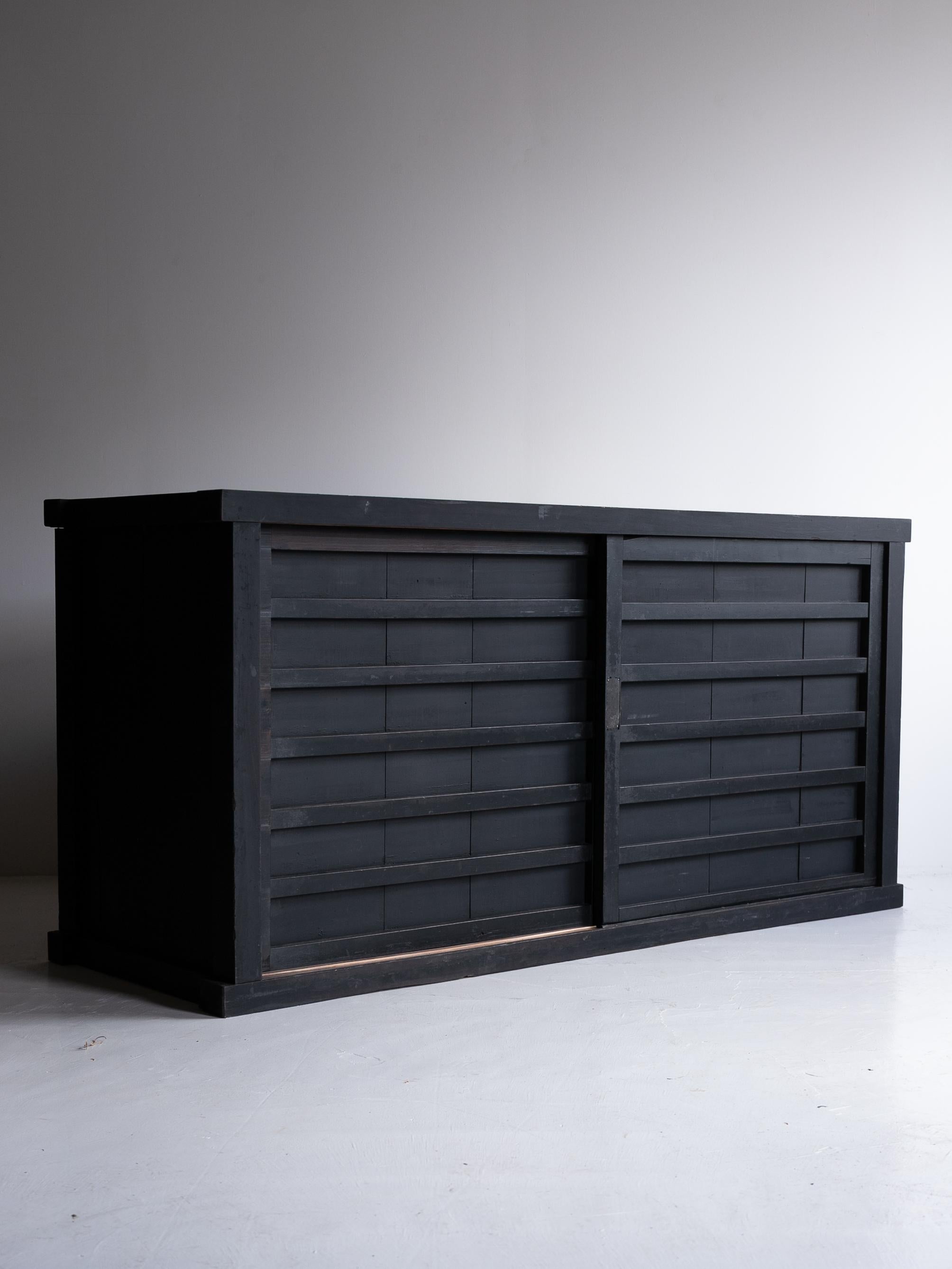 Grand Tansu japonais des années 1860-1900 / Enfilade Wabi Sabi en vente 8