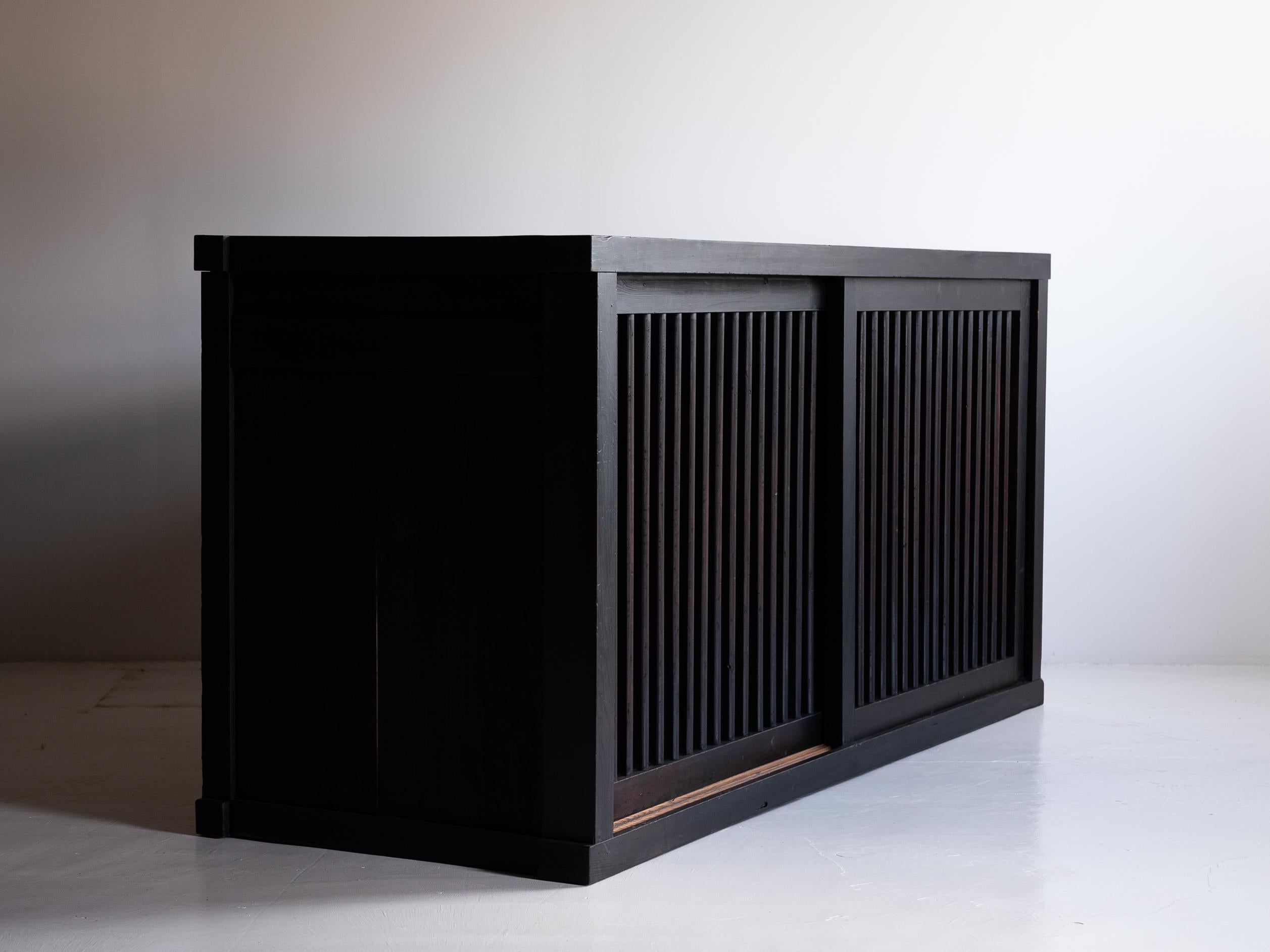 Grand Tansu japonais des années 1860-1900 / Enfilade Wabi Sabi 8