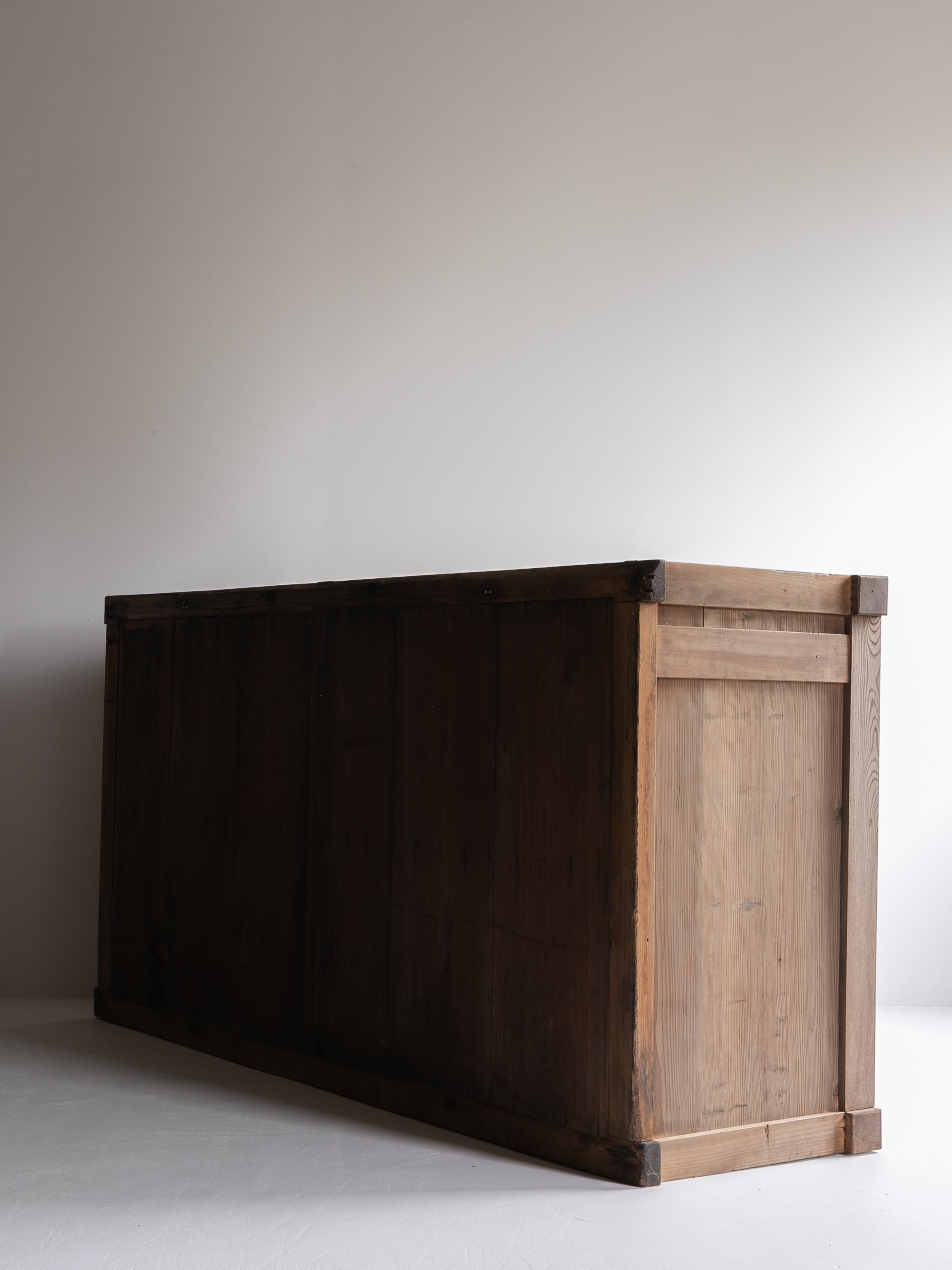 Antico Tansu giapponese di grandi dimensioni del 1860-1900 / Armadio di stoccaggio Credenza Wabisabi in vendita 7