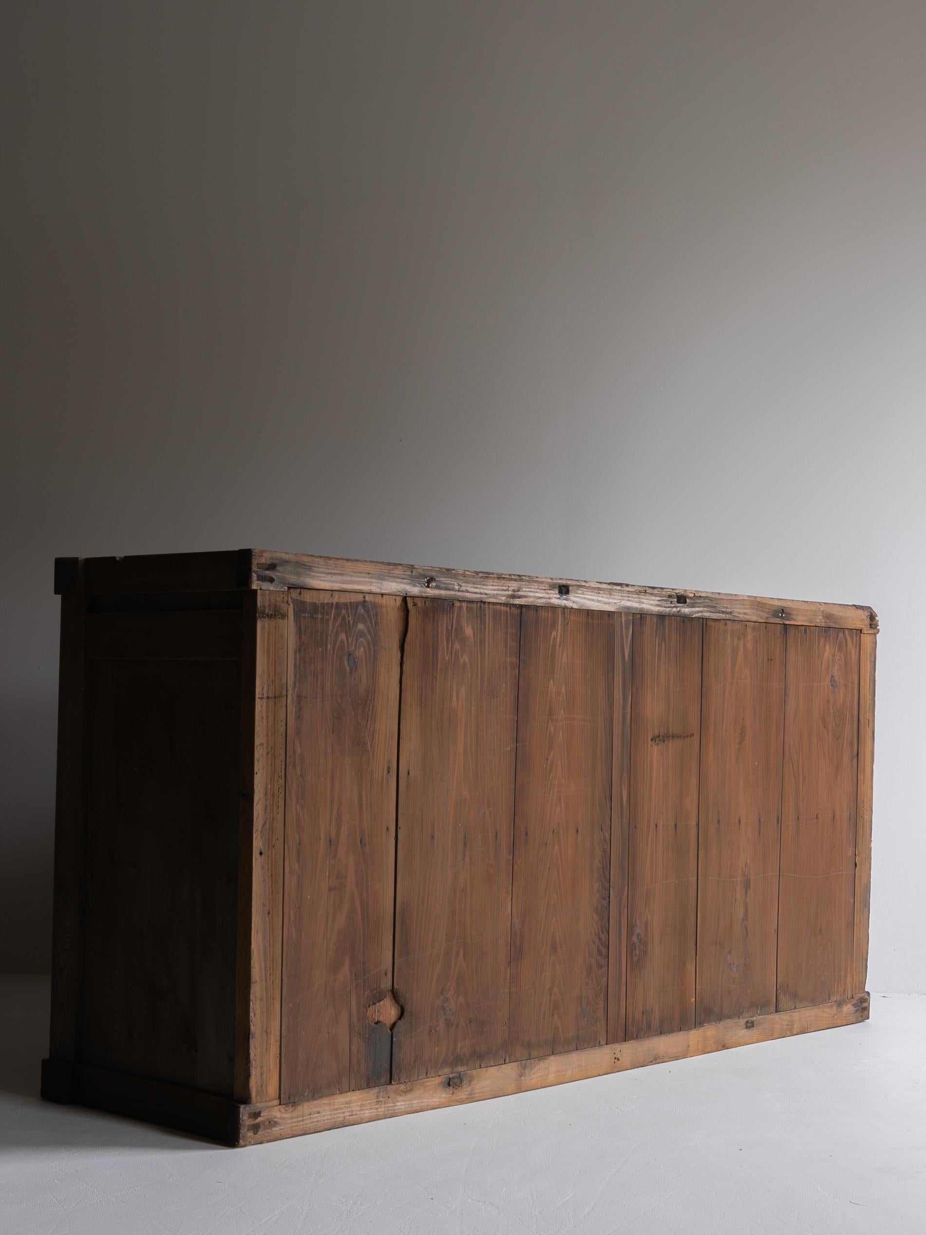 Antico Tansu giapponese di grandi dimensioni del 1860-1900 / Armadio di stoccaggio Credenza Wabisabi in vendita 9