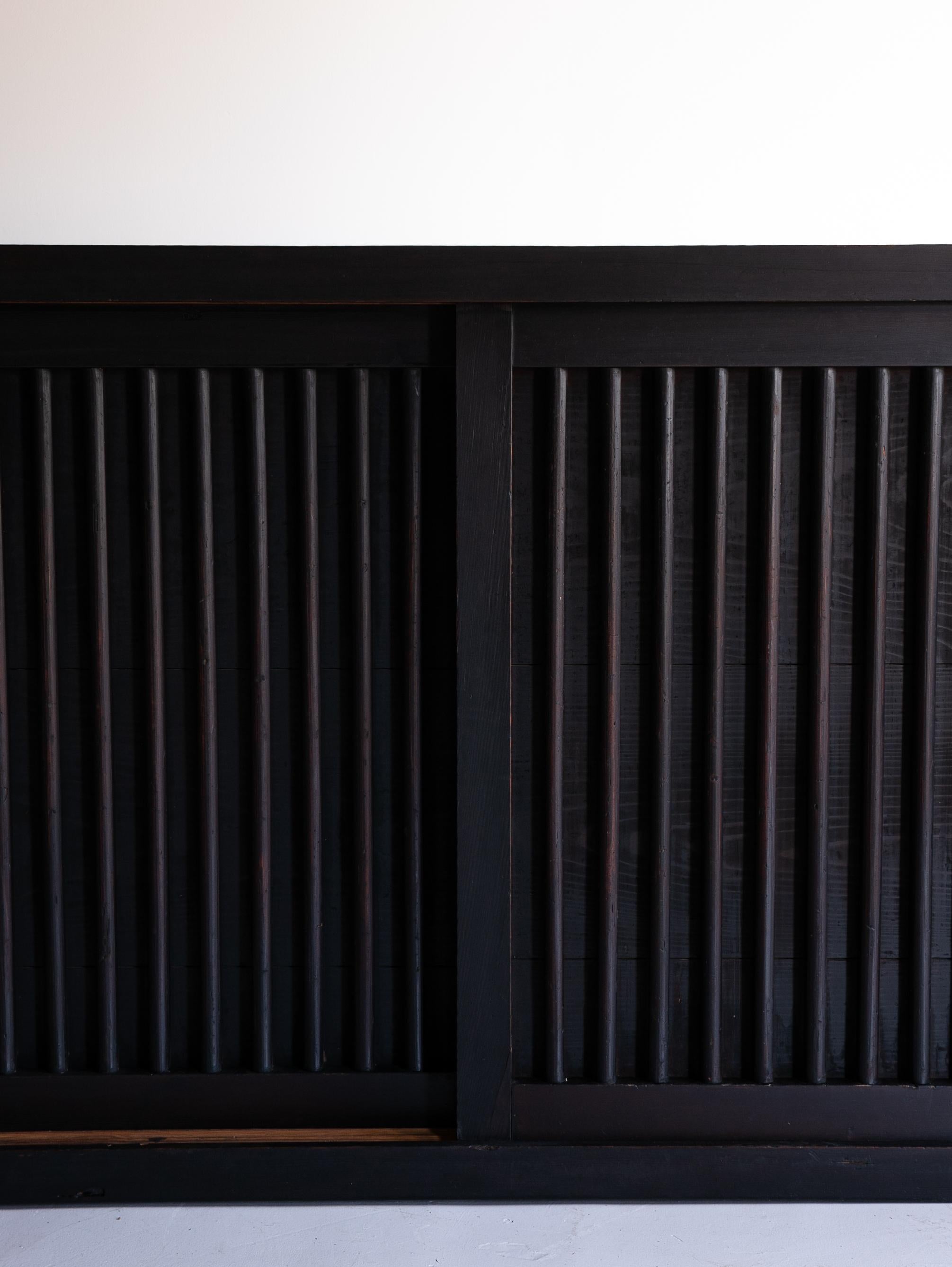 Cèdre Grand Tansu japonais des années 1860-1900 / Enfilade Wabi Sabi