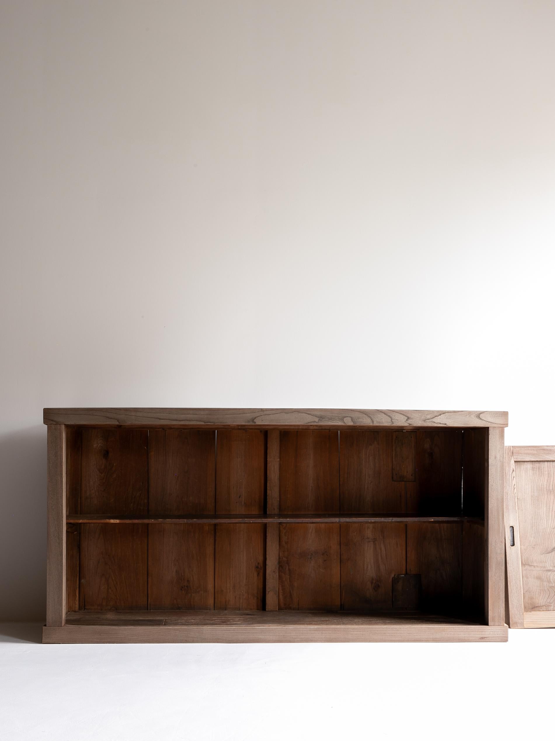 Legno Antico Tansu giapponese di grandi dimensioni del 1860-1900 / Armadio di stoccaggio Credenza Wabisabi in vendita