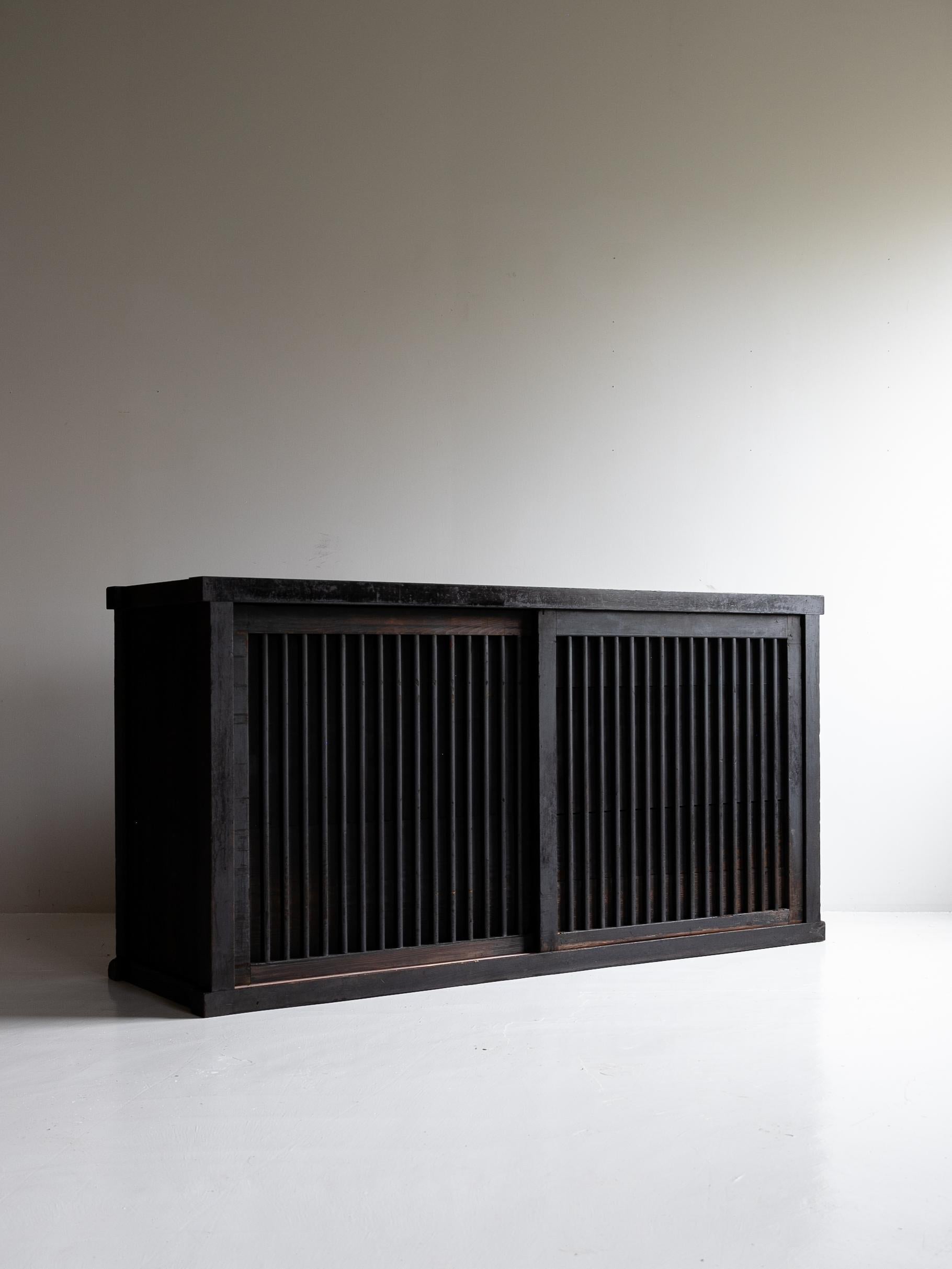 Grand buffet japonais Tansu 1860s-1900s Wabisabi 5