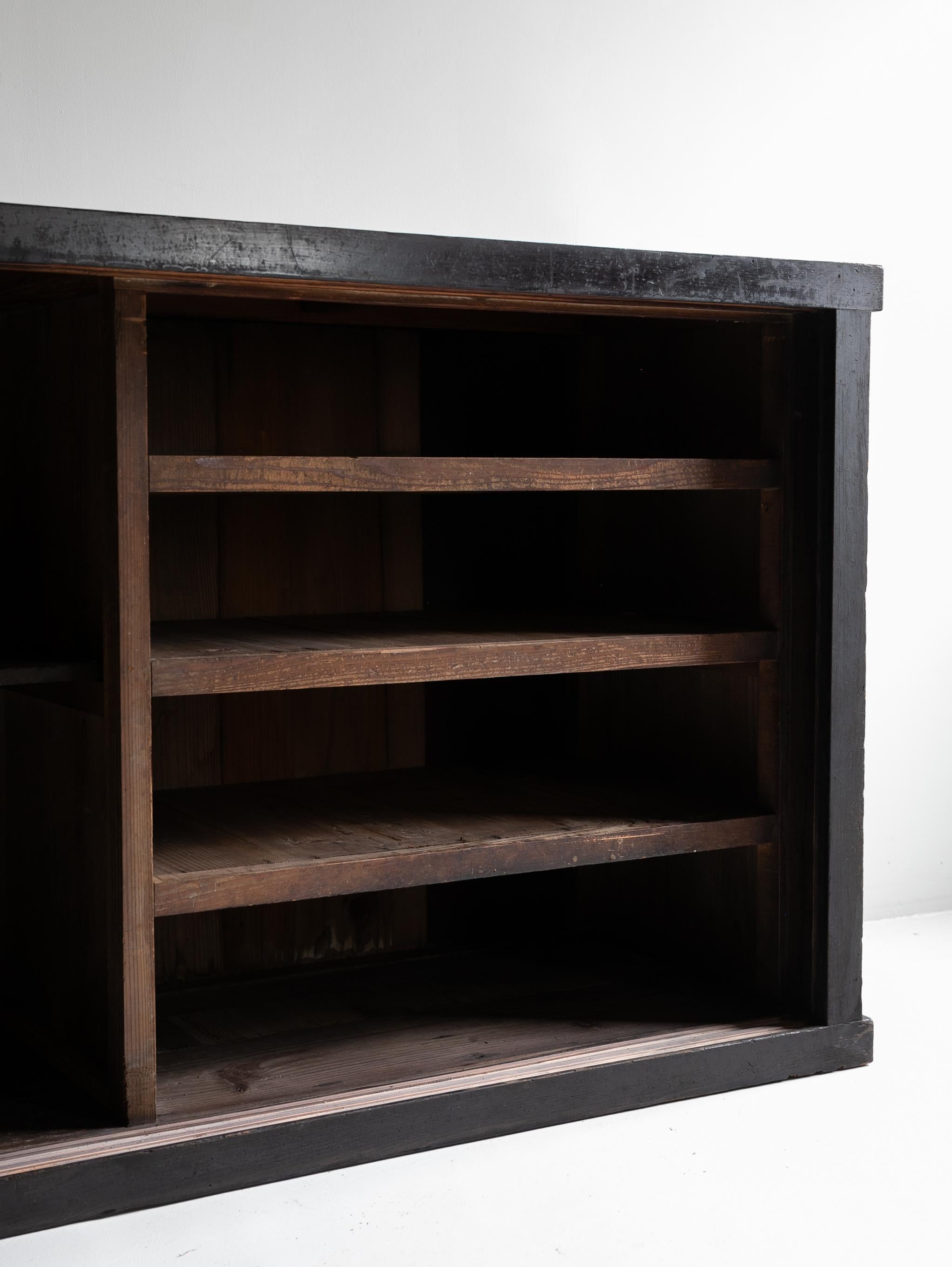 Grand buffet japonais Tansu 1860s-1900s Wabisabi 7