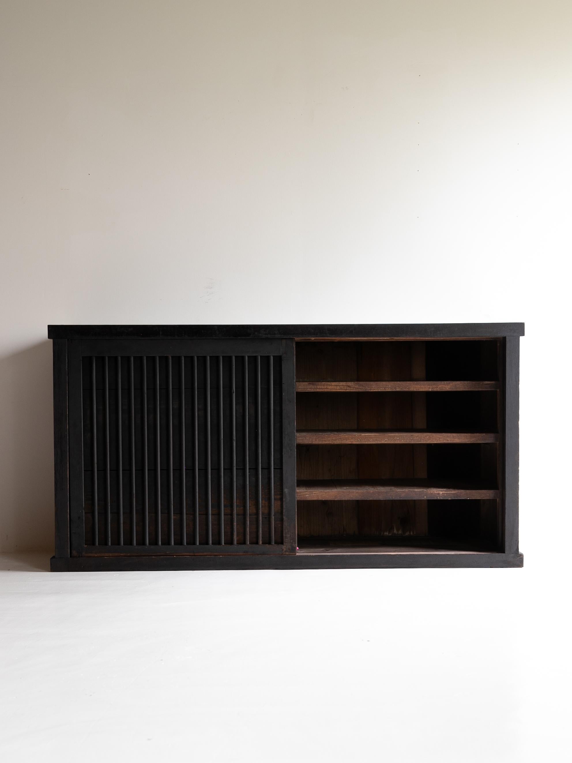 Japonais Grand buffet japonais Tansu 1860s-1900s Wabisabi