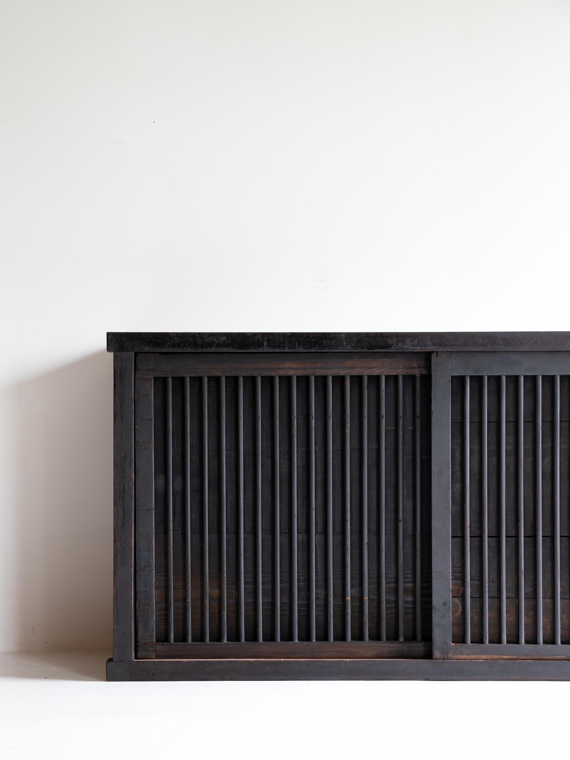 Cèdre Grand buffet japonais Tansu 1860s-1900s Wabisabi