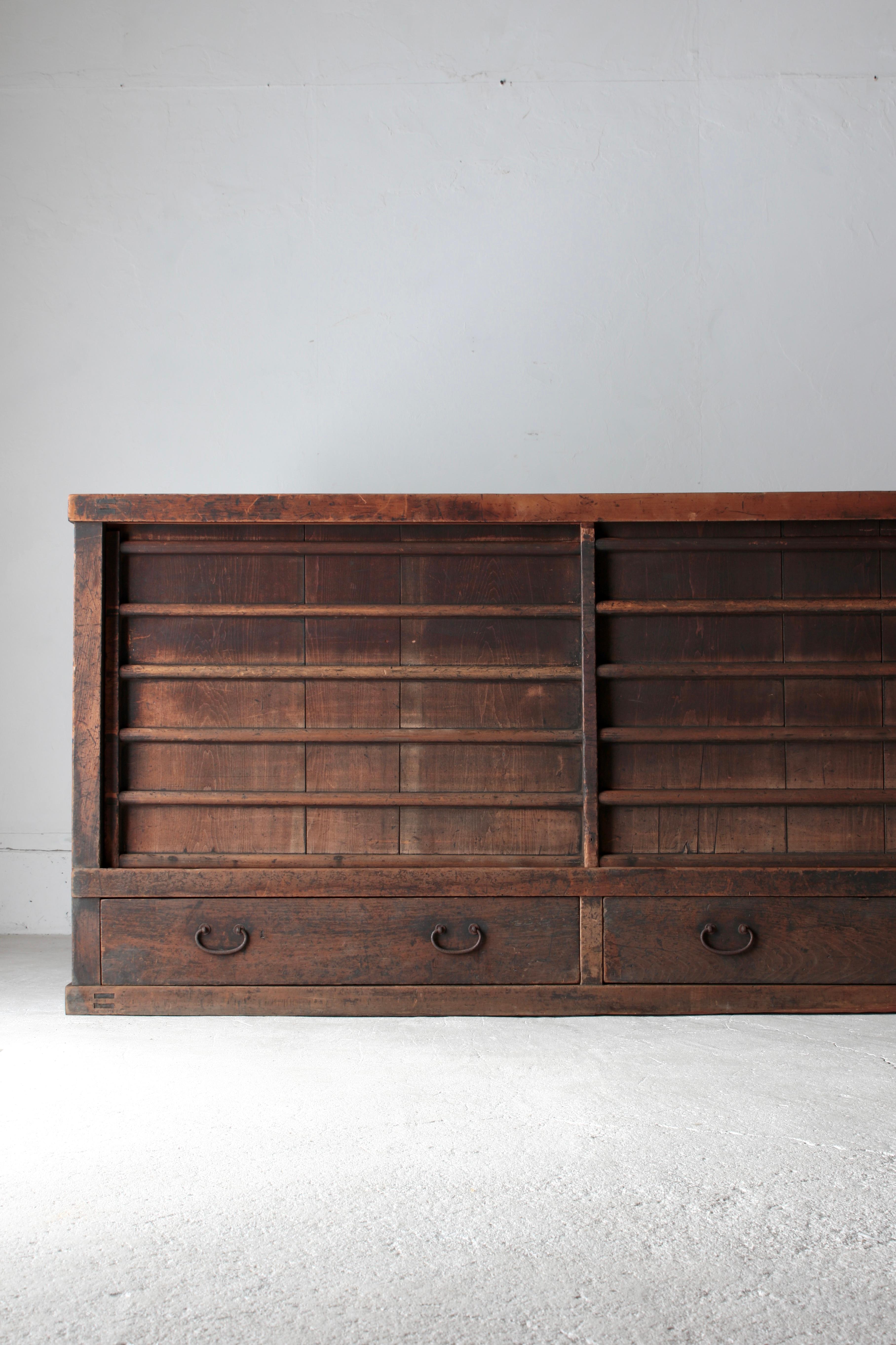 Japanese Antique Large Tansu / Cabinet Sideboard / 1868-1912s Wabi-sabi In Good Condition In Iwate-gun Shizukuishi-cho, Iwate Prefecture