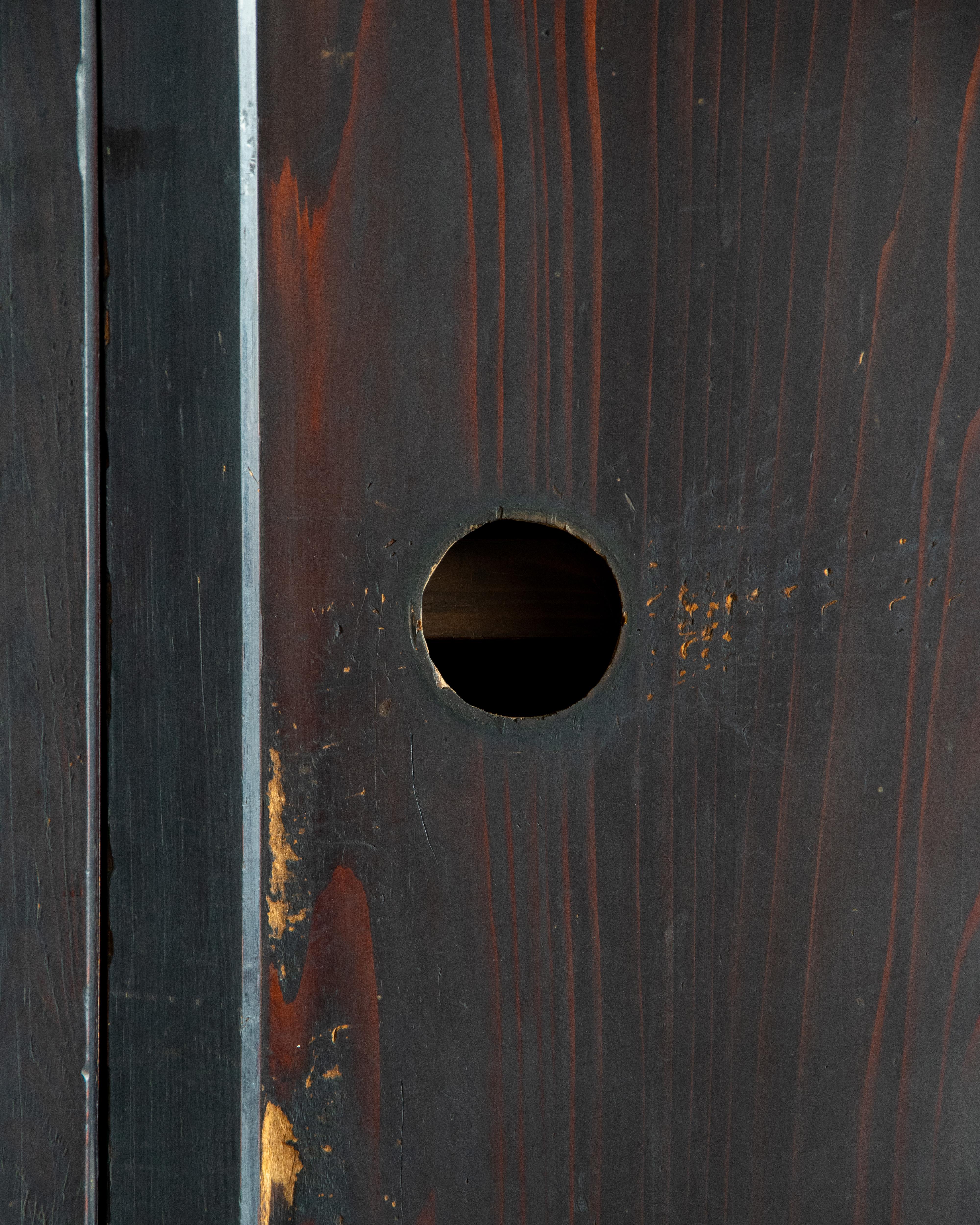 Antico Tansu giapponese di grandi dimensioni, porte a pannello, epoca Meiji 1868-1912, Wabi Sabi in vendita 5