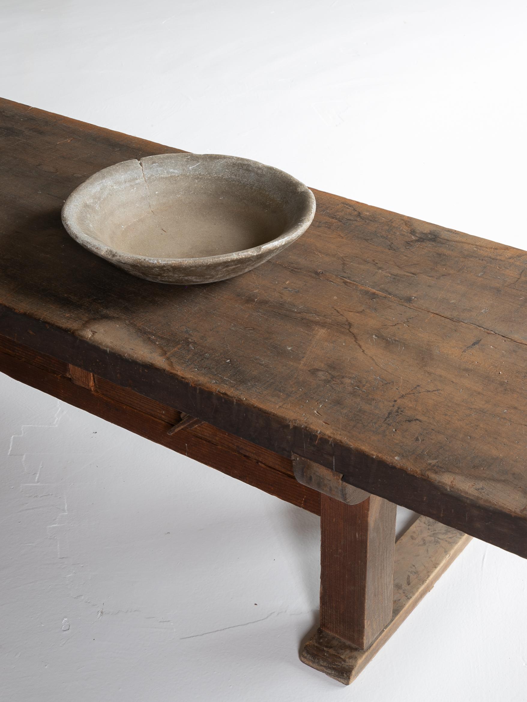 Cèdre Japanese antique large wooden low table/1868-1920/long table/Mingei en vente
