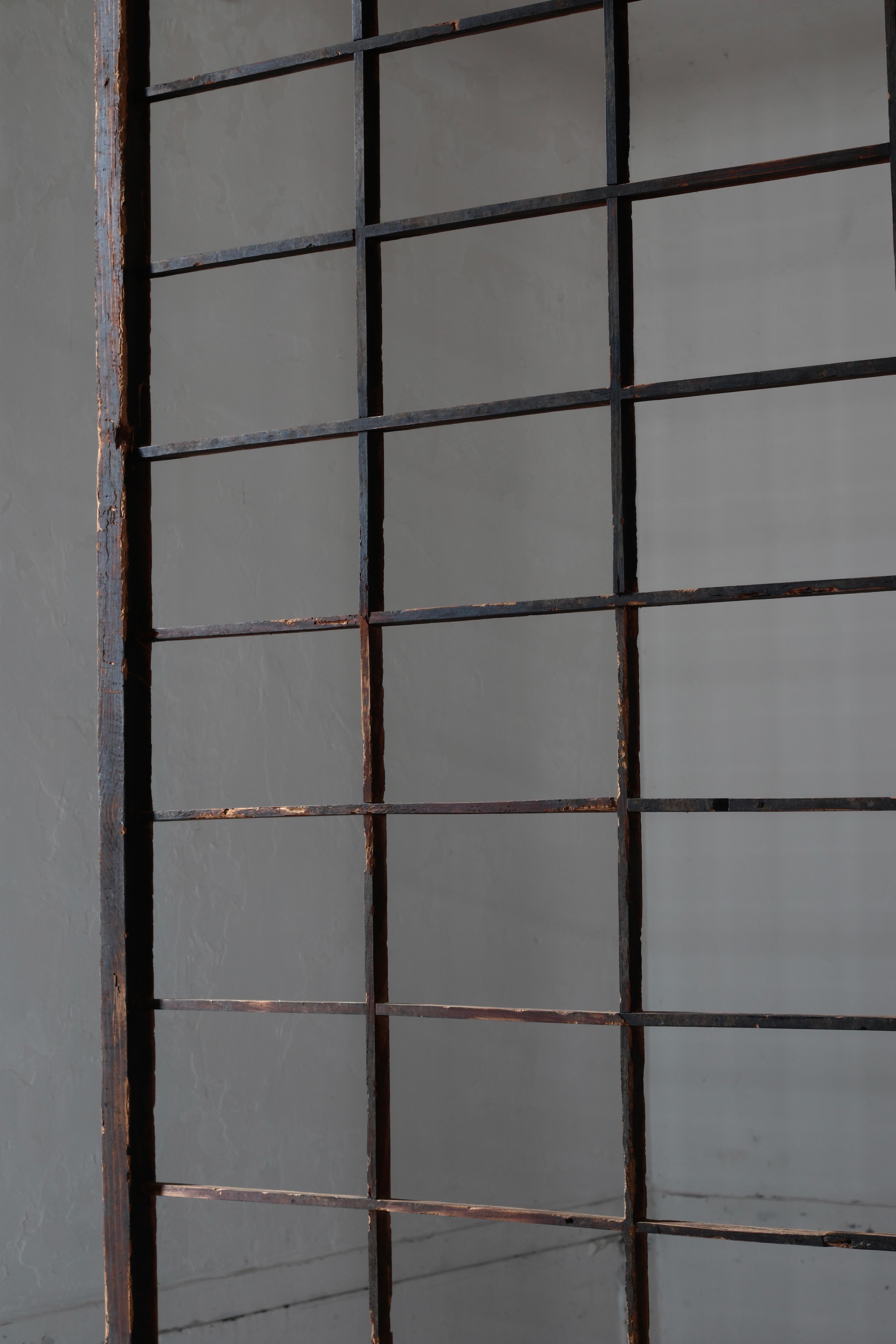 Puerta japonesa antigua enrejada / Decoración mural / 1868-1912s / Wabi-Sabi siglo XIX en venta