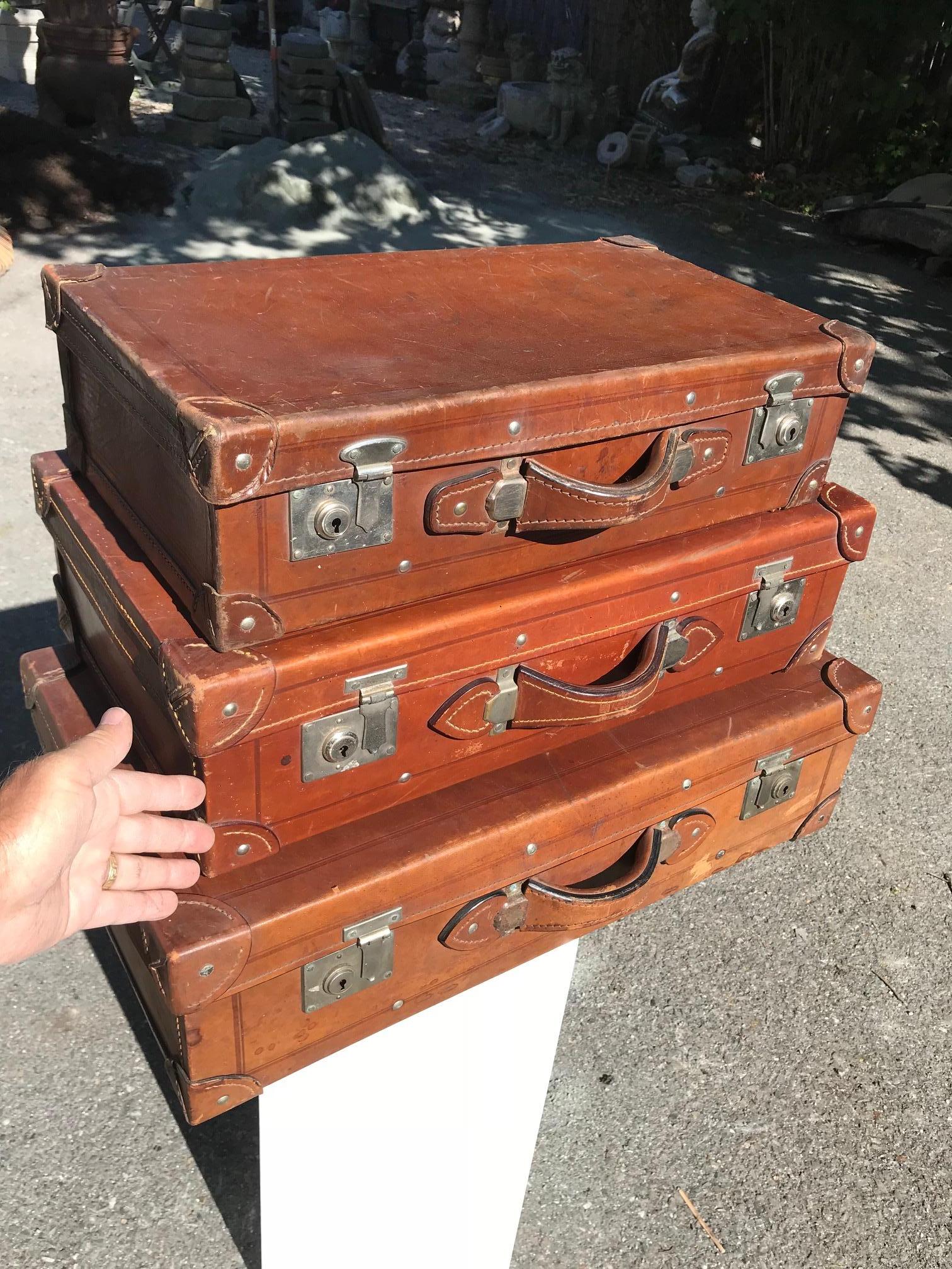 Japanese Antique Leather Travel Luggage Trio, 1920s In Good Condition In South Burlington, VT