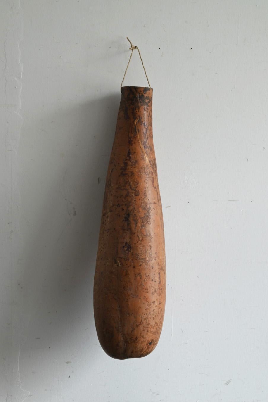 Jarrón japonés antiguo de flores de calabaza larga/1868-1920/objeto colgante de pared en Bueno estado para la venta en Sammu-shi, Chiba
