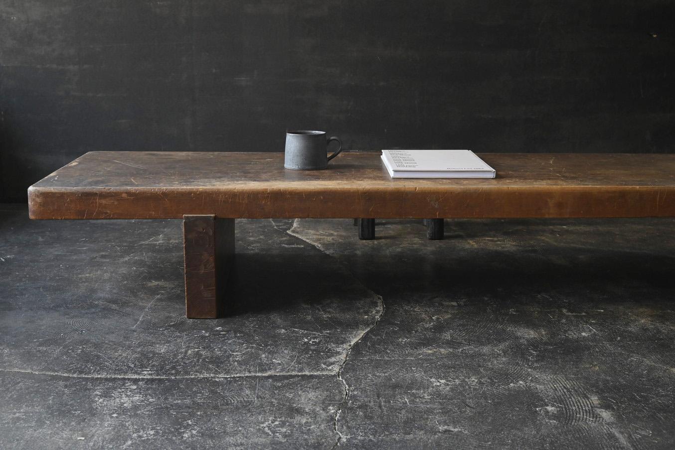 Japanischer antiker langer niedriger Holztisch/1868-1920/einfacher Sofatisch im Angebot 12