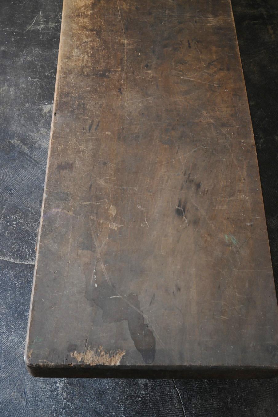 Japanischer antiker langer niedriger Holztisch/1868-1920/einfacher Sofatisch im Angebot 2
