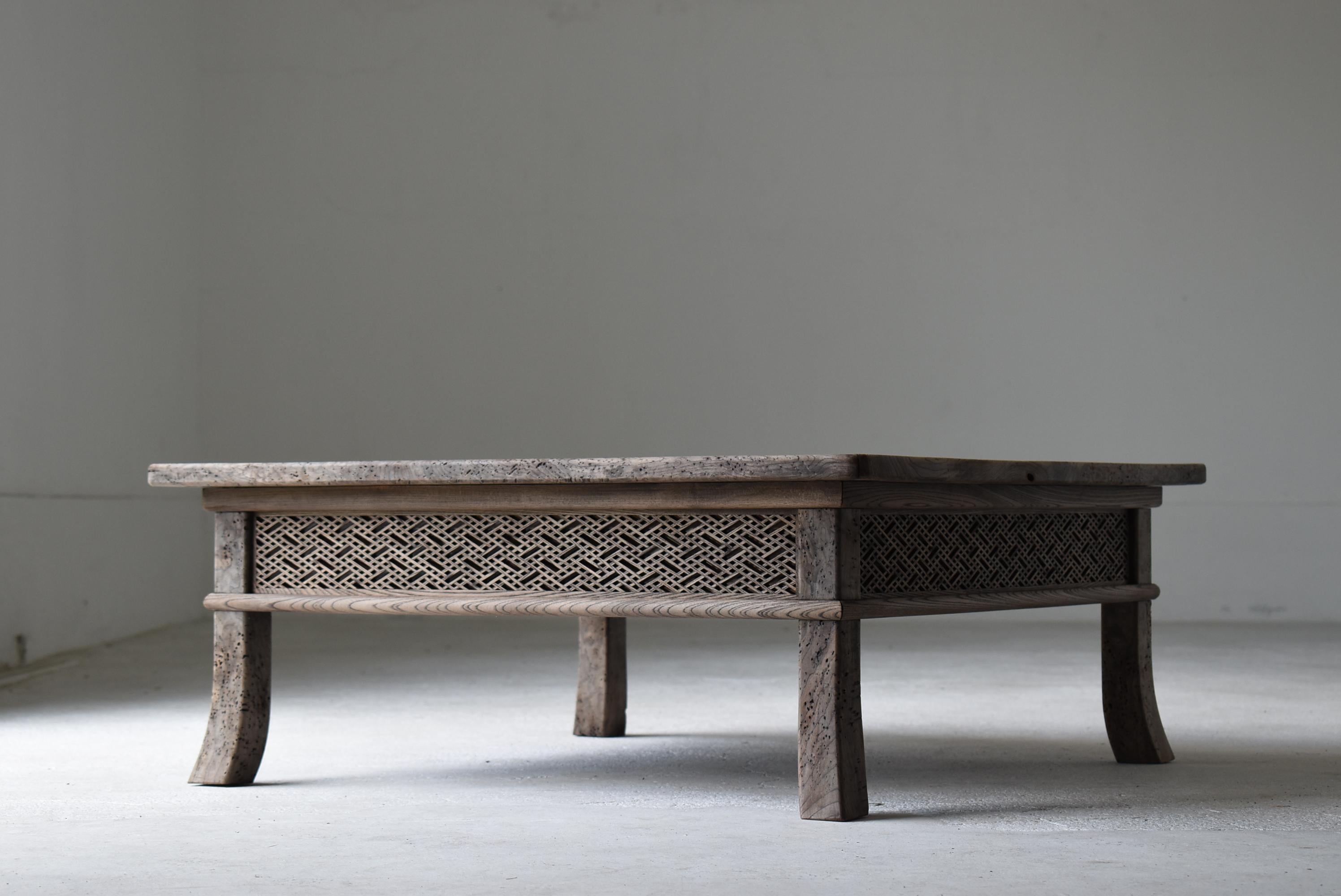 Japanese Antique Low Table 1860s-1920s / Sofa Table Wabi Sabi In Good Condition For Sale In Chōsei District Nagara, JP