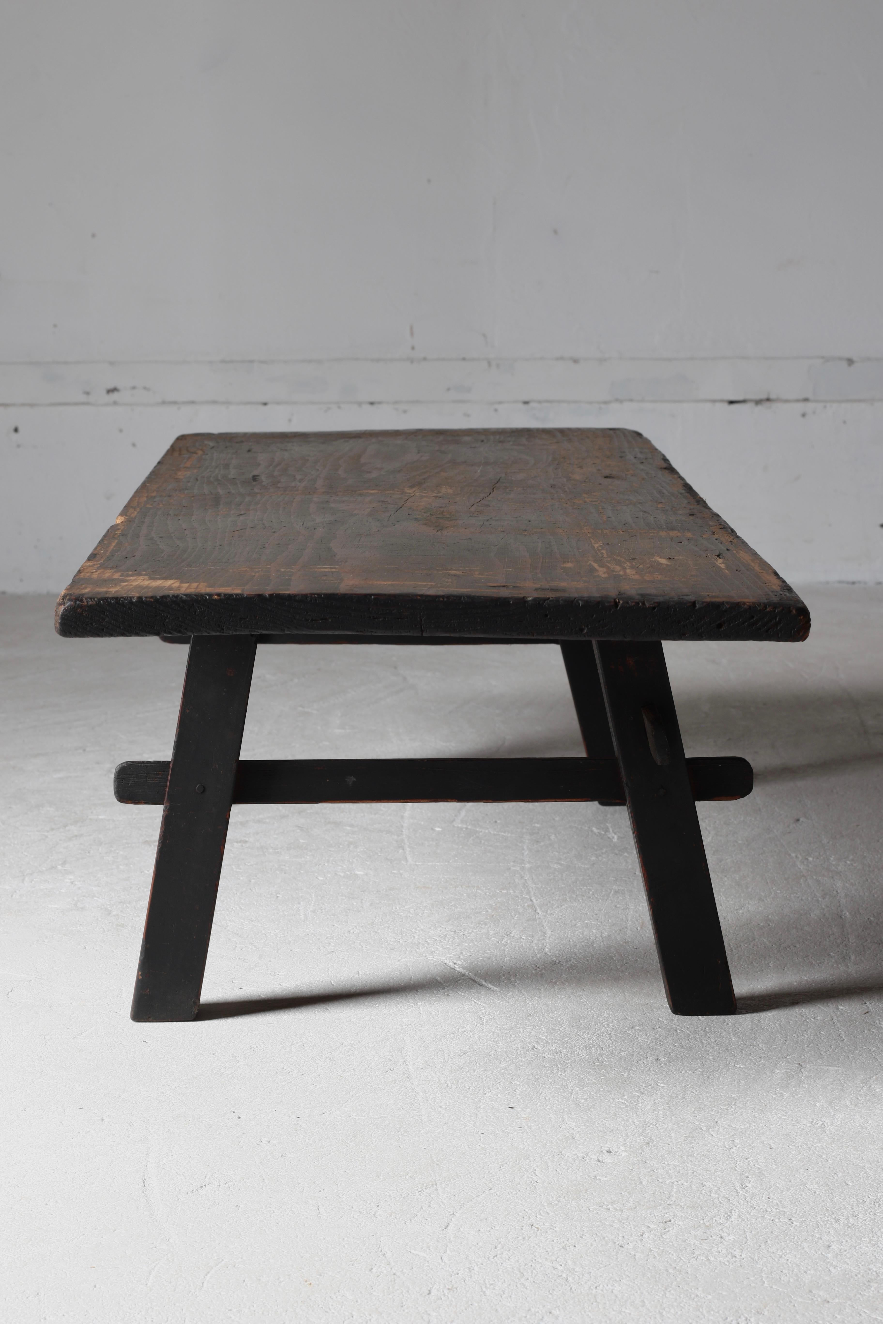 Japanischer antiker niedriger Tisch / Couchtisch / 1868-1912er / Wabi-sabi Mingei im Angebot 9