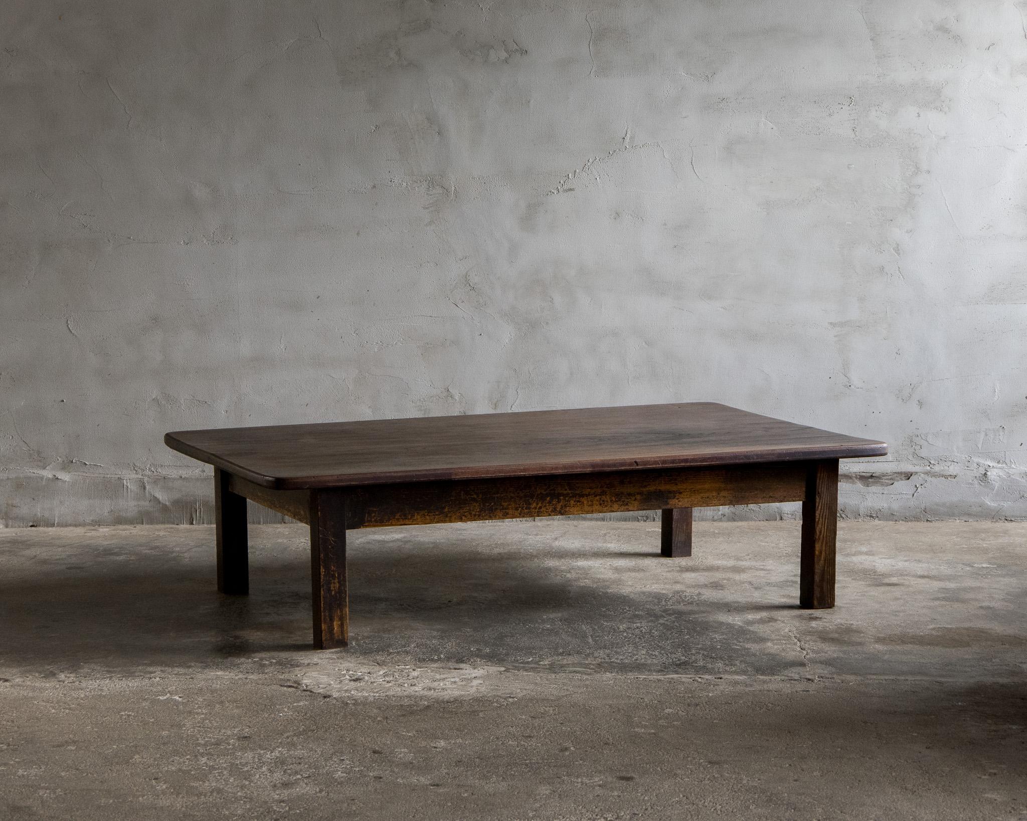 Japanese Antique Low Table, Late Meiji Era'1868-1912'Wabi Sabi In Good Condition For Sale In Hitachiomiya-shi, 08
