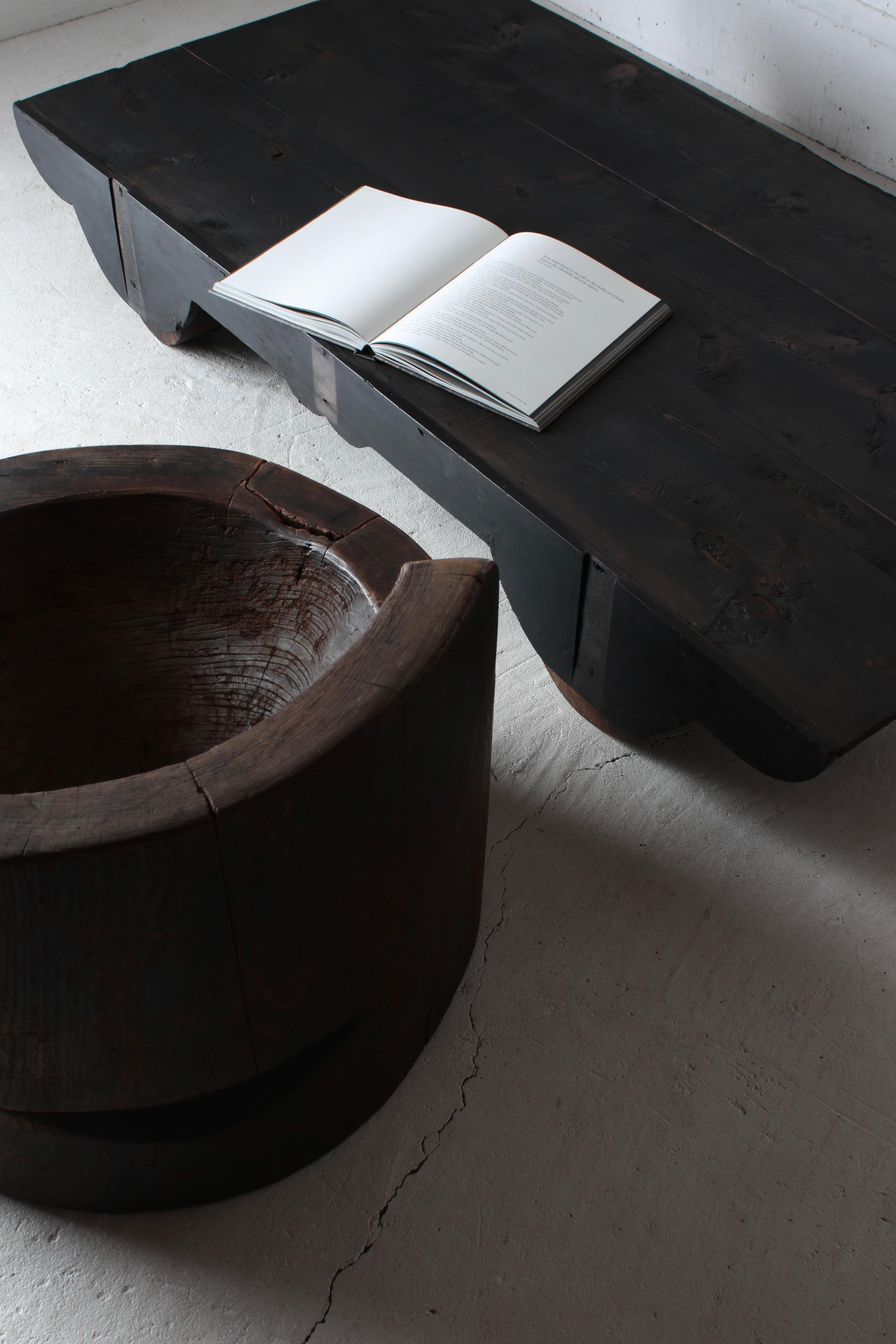 Japanischer antiker niedriger Tisch / Sofatisch / 1800-1868er / Wabi-Sabi Mingei (Edo) im Angebot