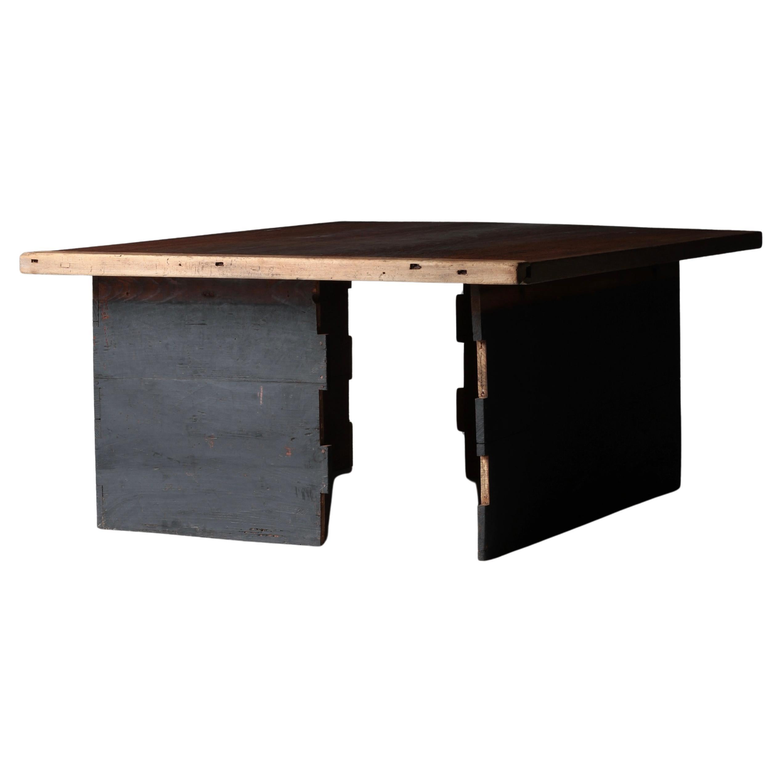 Japanischer antiker niedriger Tisch / Couchtisch Couchtisch / 1868-1912er Wabi-Sabi