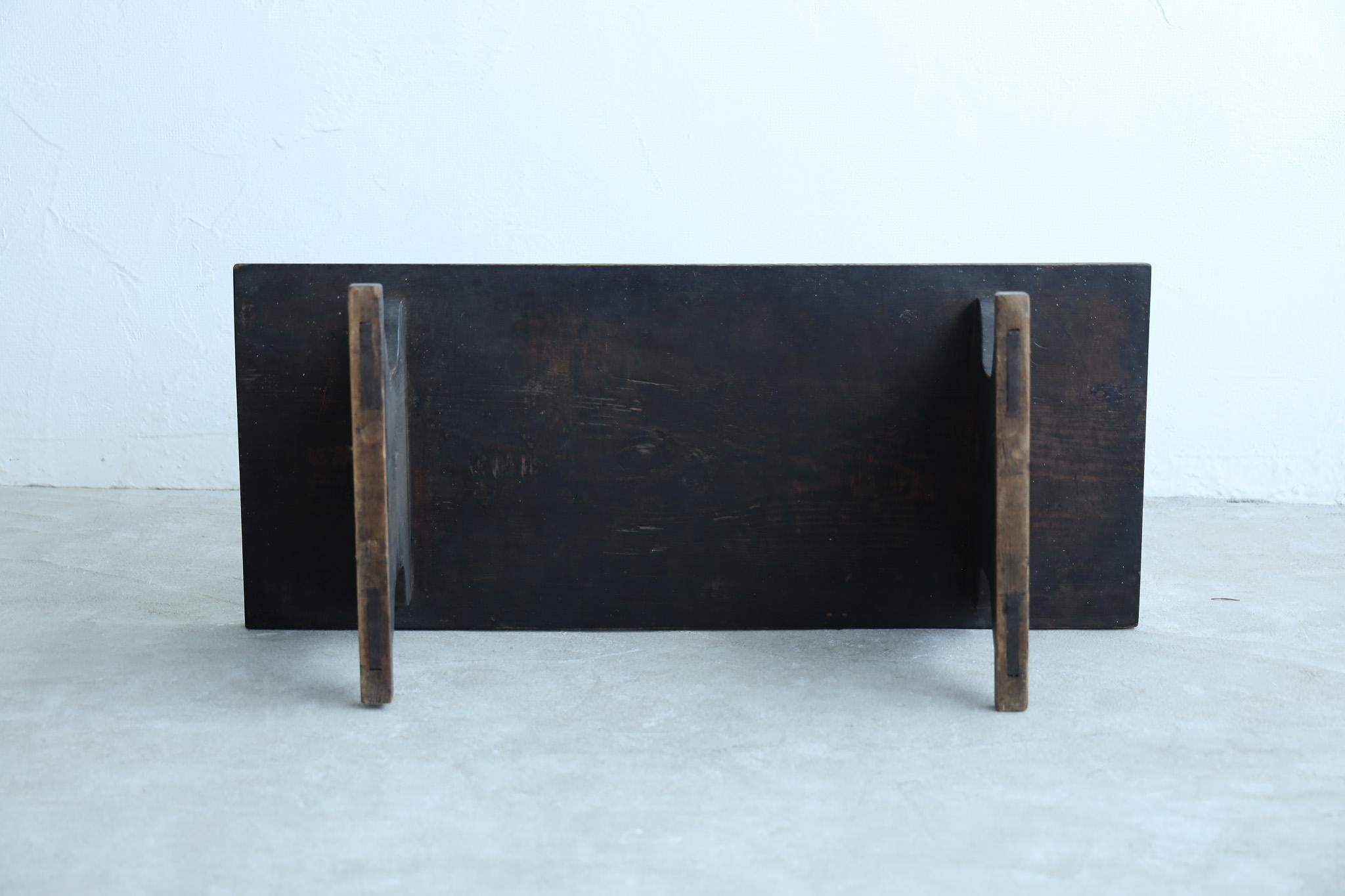 Japanischer antiker niedriger Tisch, Wabi Sabi im Angebot 9