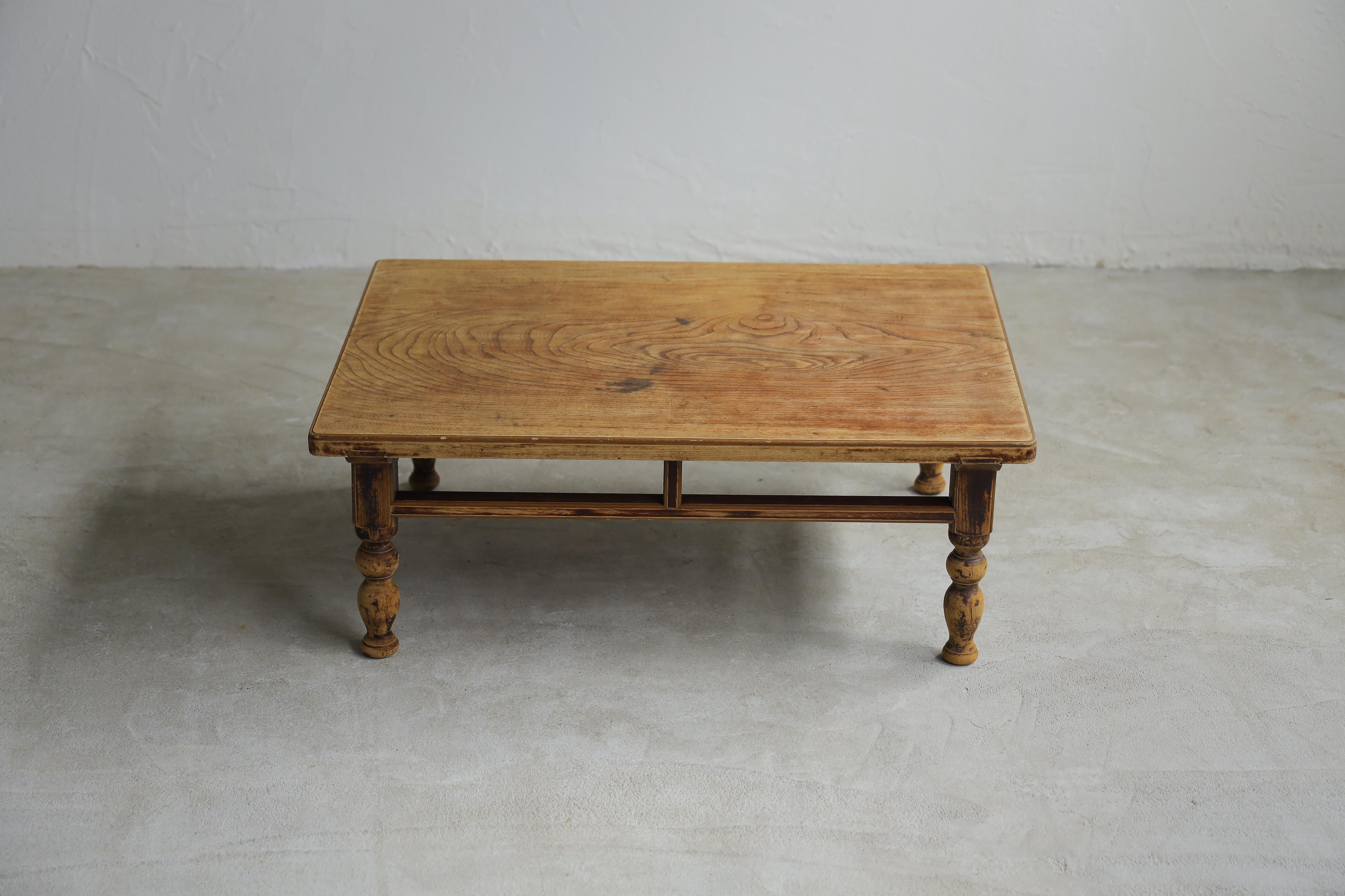 Japanischer antiker niedriger Tisch, Wabi Sabi (Handgefertigt) im Angebot