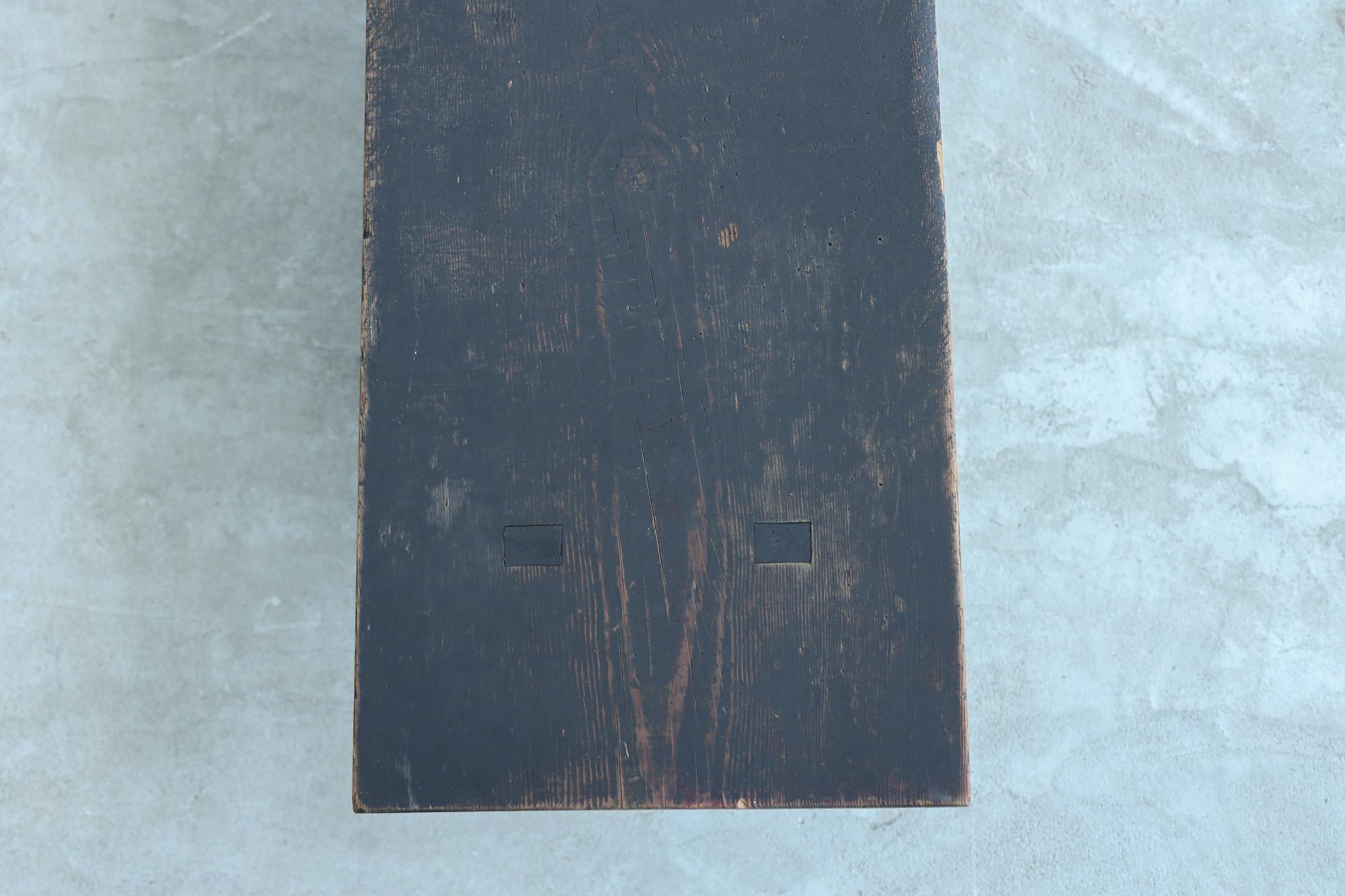 Japanischer antiker niedriger Tisch, Wabi Sabi (Holz) im Angebot