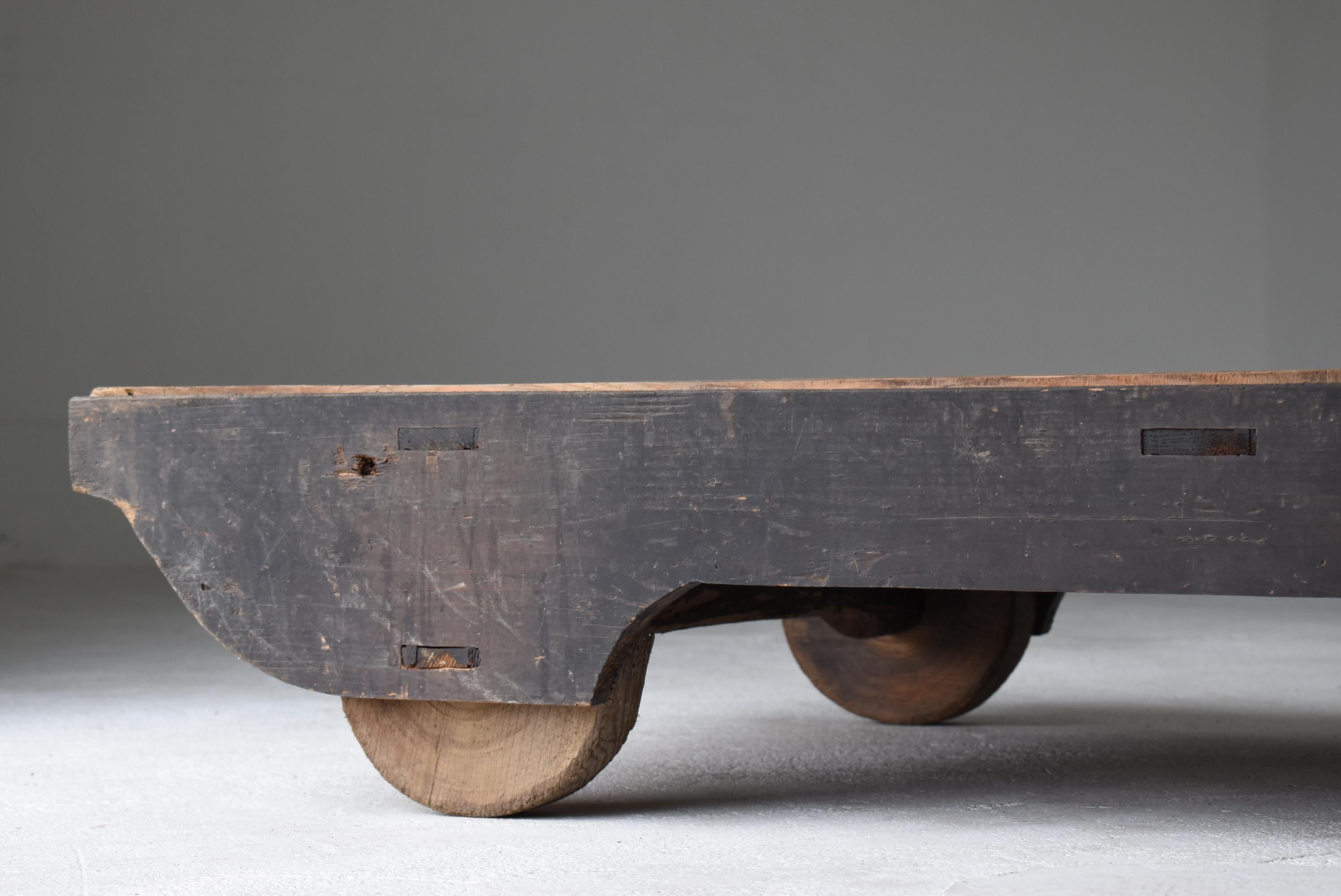 Japanese Antique Low Table with Wheels 1860s-1900s / Sofa Table Wabi Sabi 3